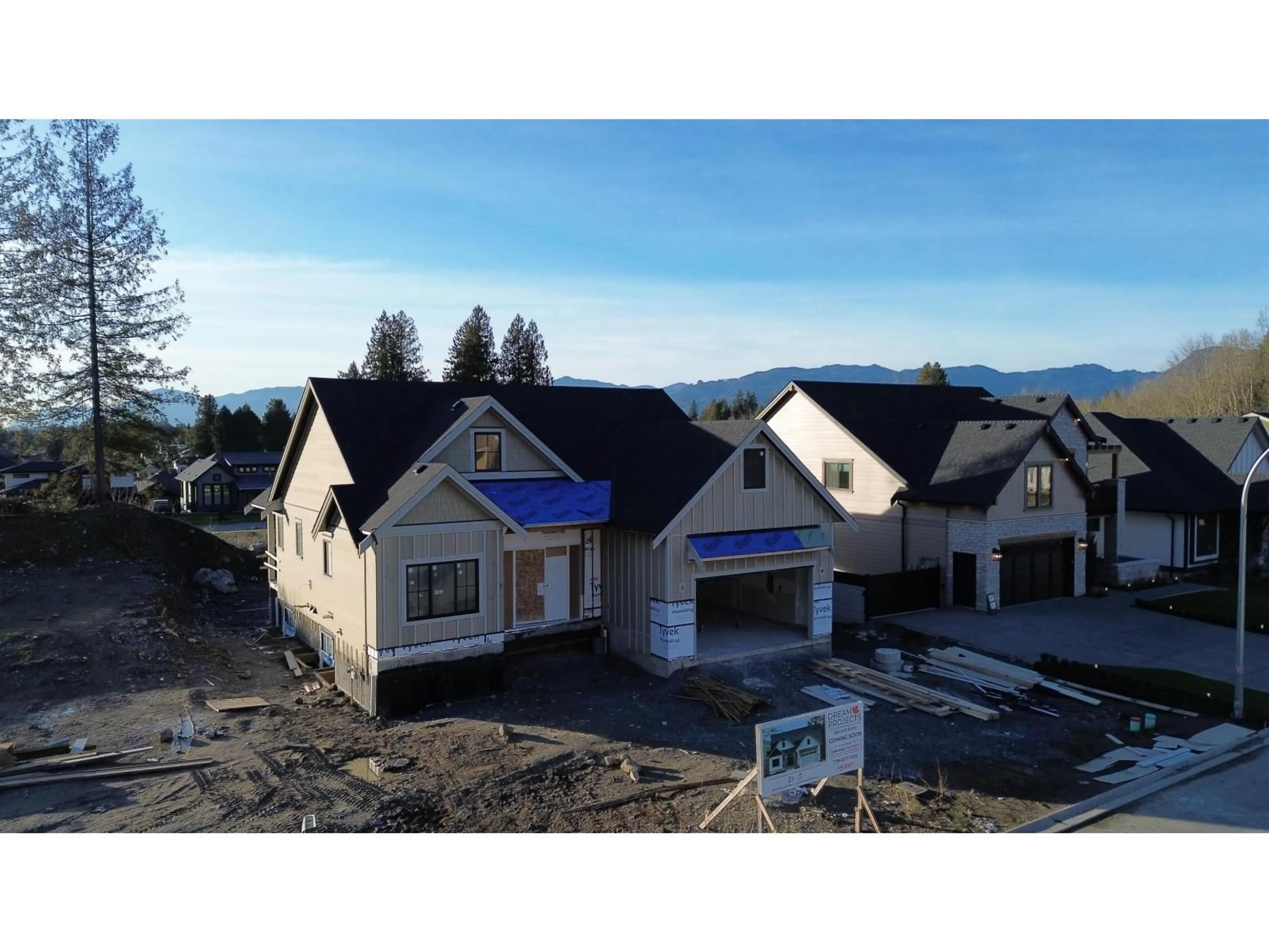 A pic from outside/outdoor area/front of a property/back of a property/a pic from drone, mountain view for 10013 TRILLIUM WAY, Chilliwack British Columbia V0X1X1