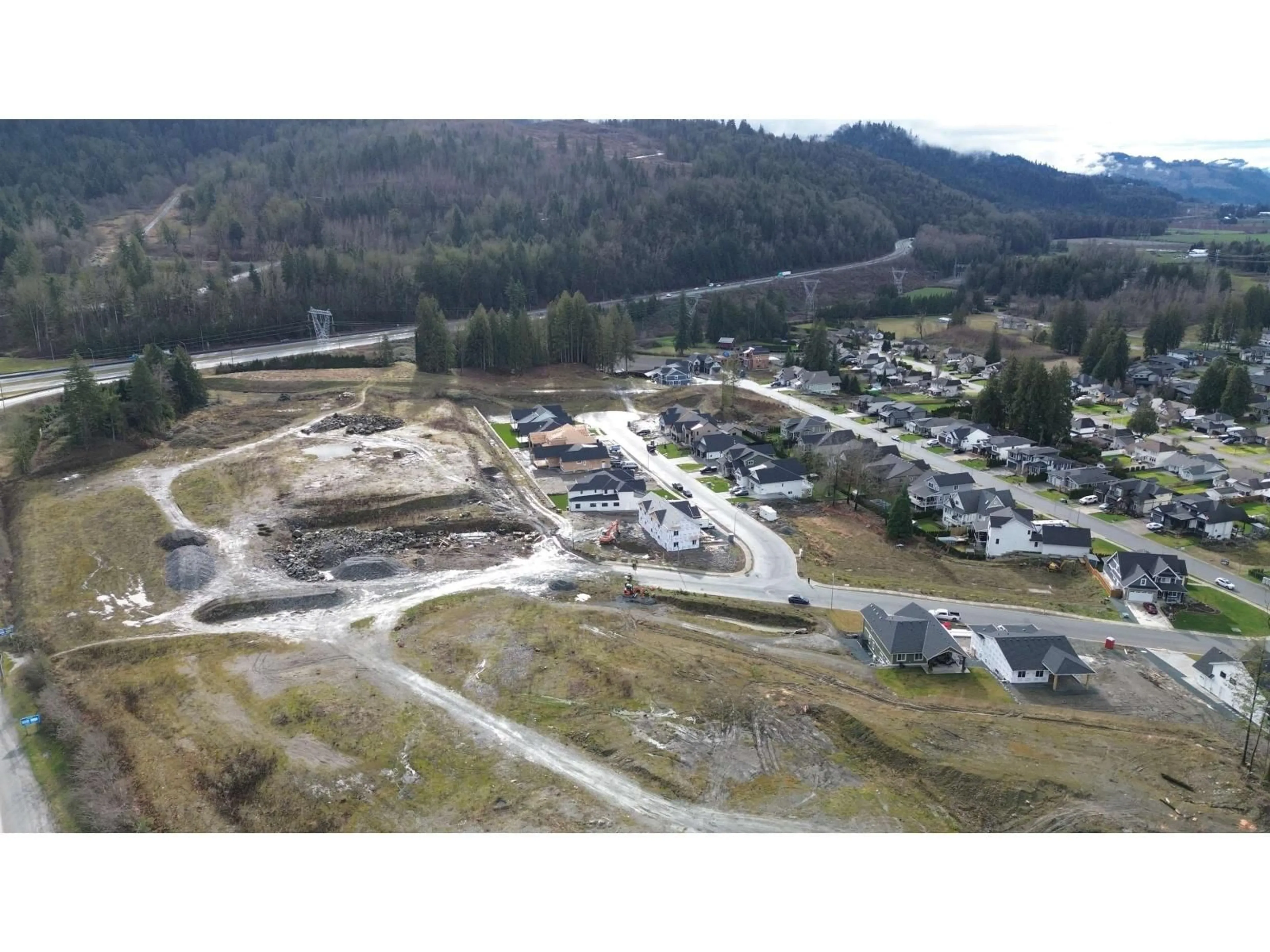 A pic from outside/outdoor area/front of a property/back of a property/a pic from drone, mountain view for 10013 TRILLIUM WAY, Chilliwack British Columbia V0X1X1