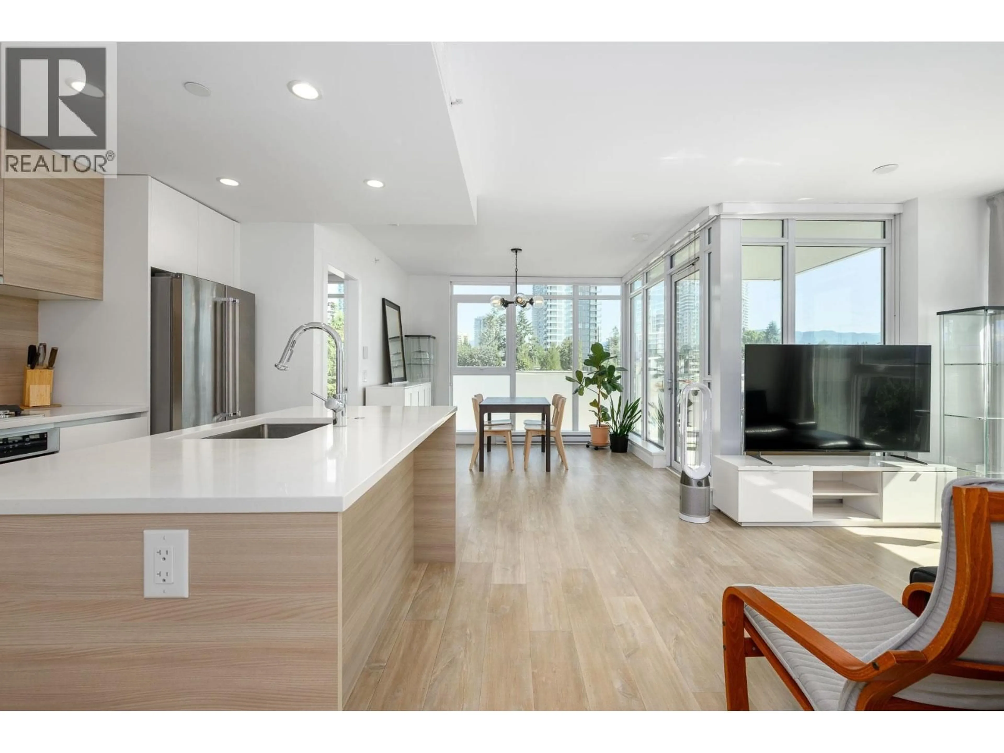 Open concept kitchen, unknown for 407 - 525 FOSTER AVENUE, Coquitlam British Columbia V3J0H6