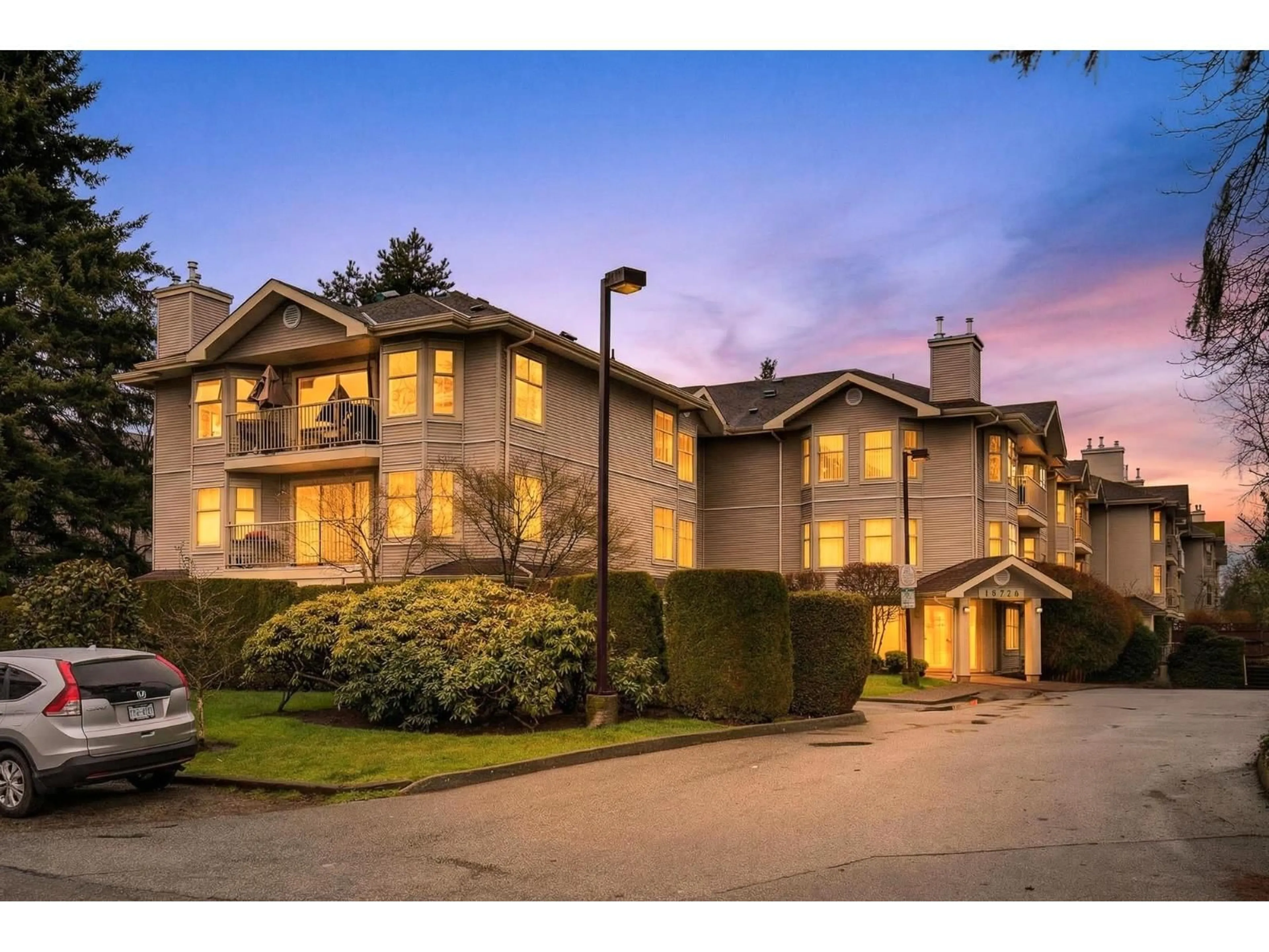 Unknown for 201 - 10720 138 STREET, Surrey British Columbia V3T4K5