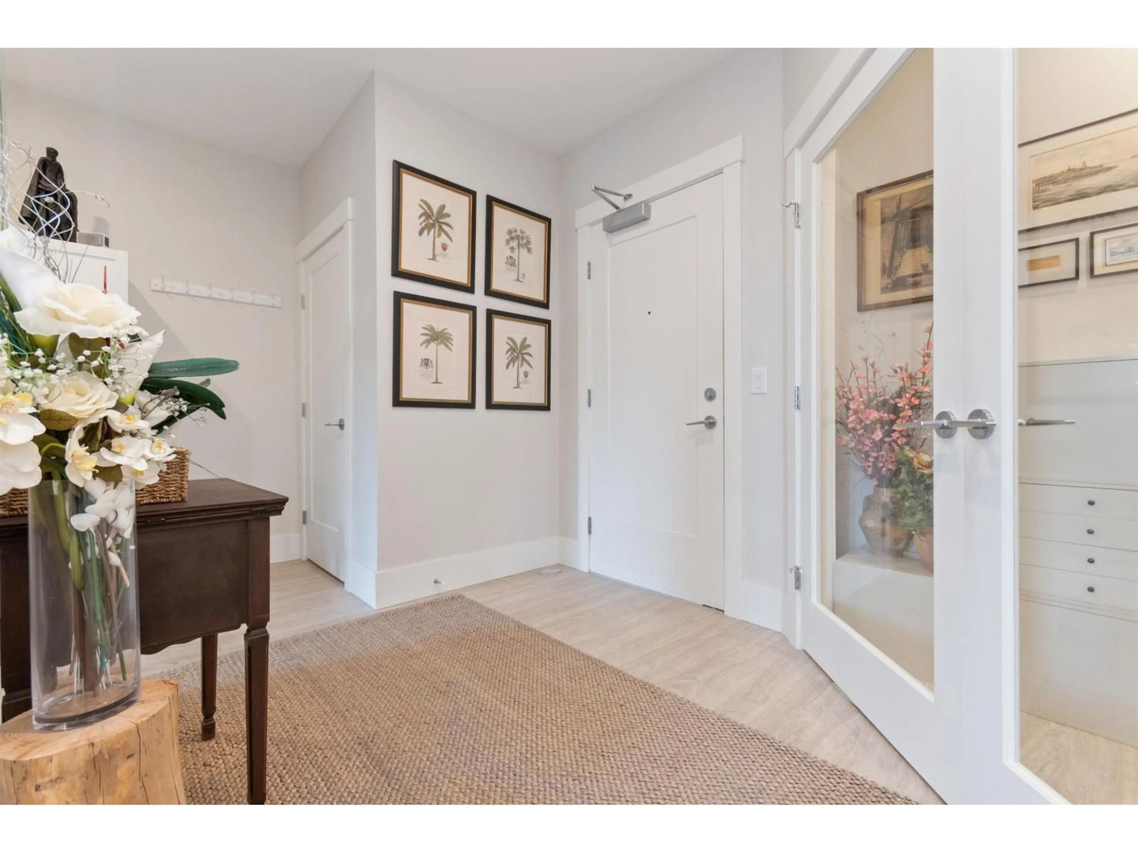 Indoor entryway for 604 - 604 WATSON ROAD, Chilliwack British Columbia V2R6K3