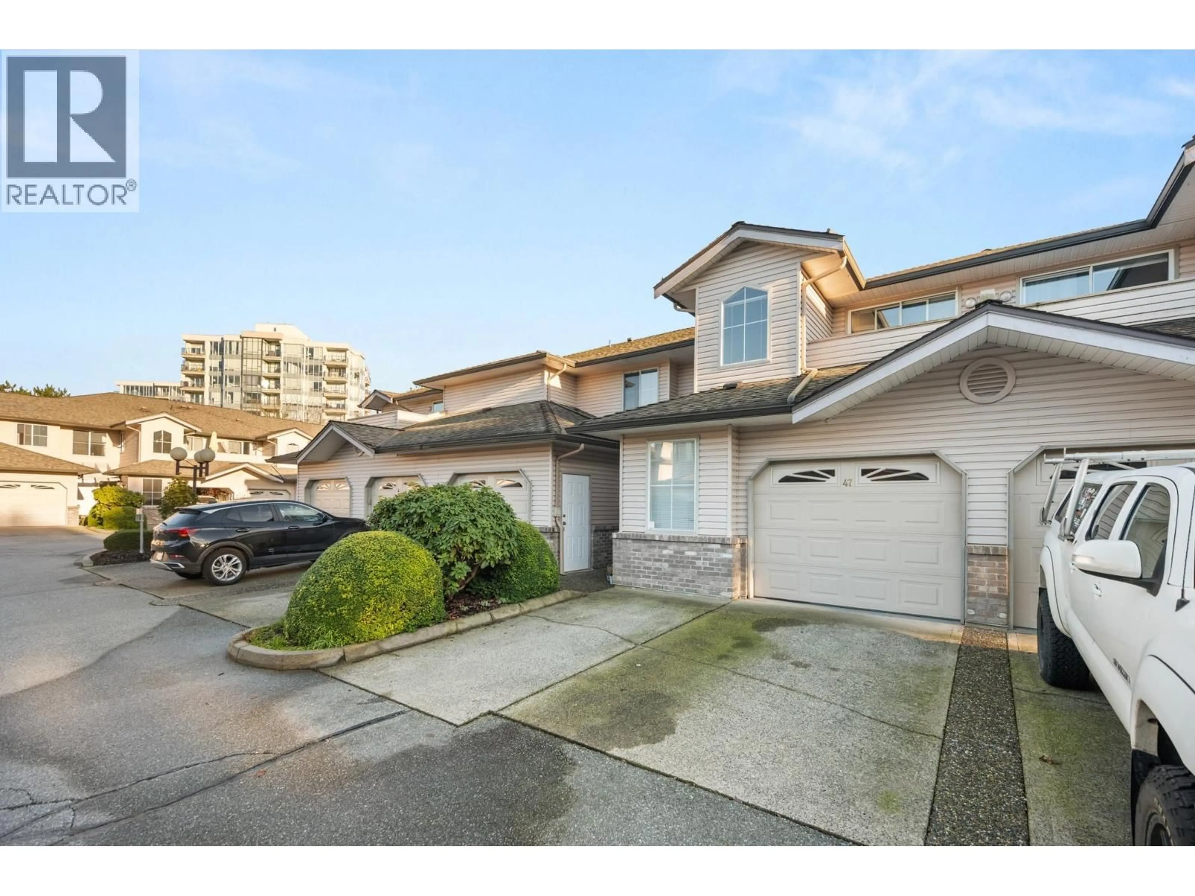 A pic from outside/outdoor area/front of a property/back of a property/a pic from drone, street for 47 - 19060 FORD ROAD, Pitt Meadows British Columbia V3Y2M2