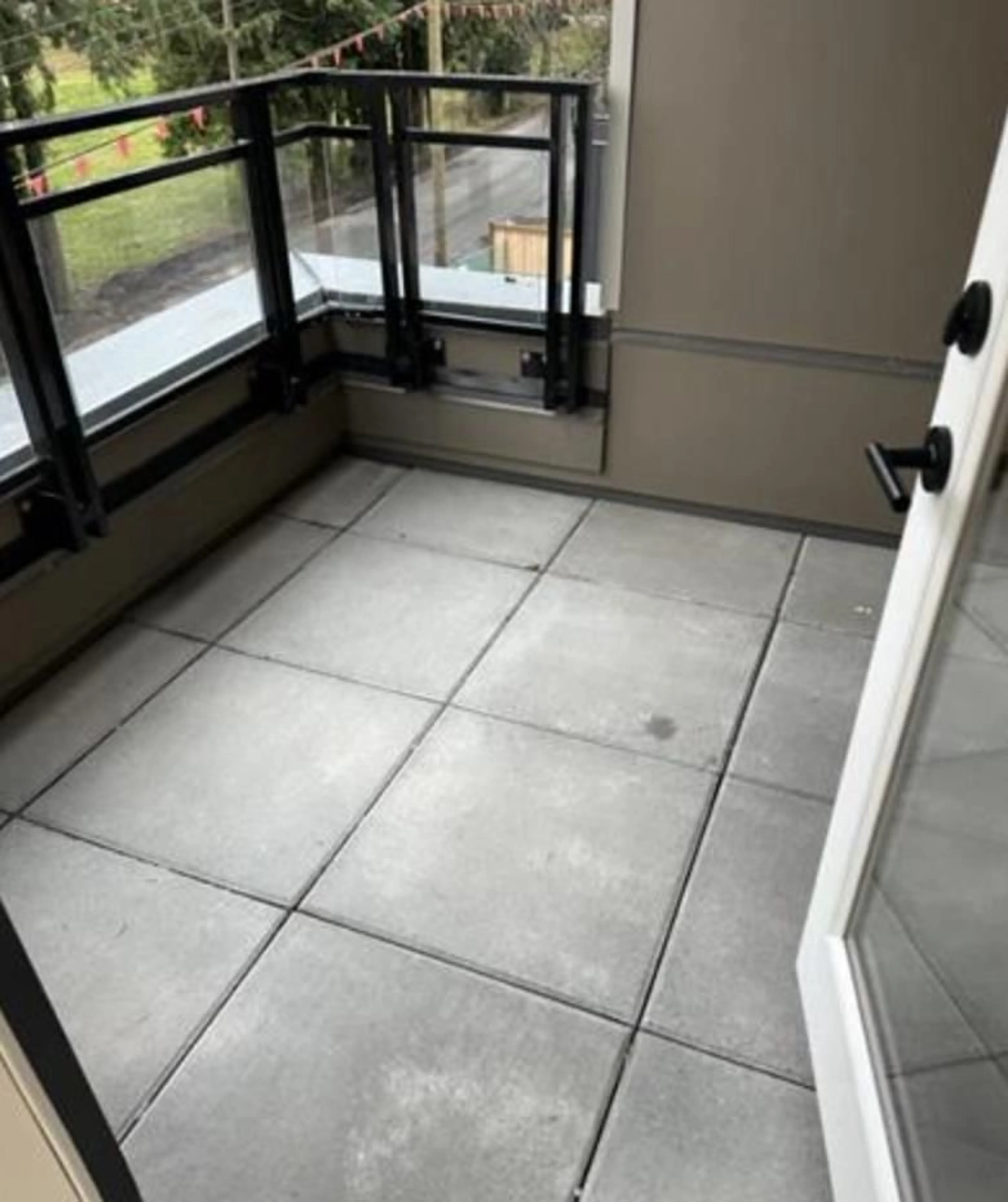 Patio, street for 317 - 13439 94A AVENUE, Surrey British Columbia V3V0G9