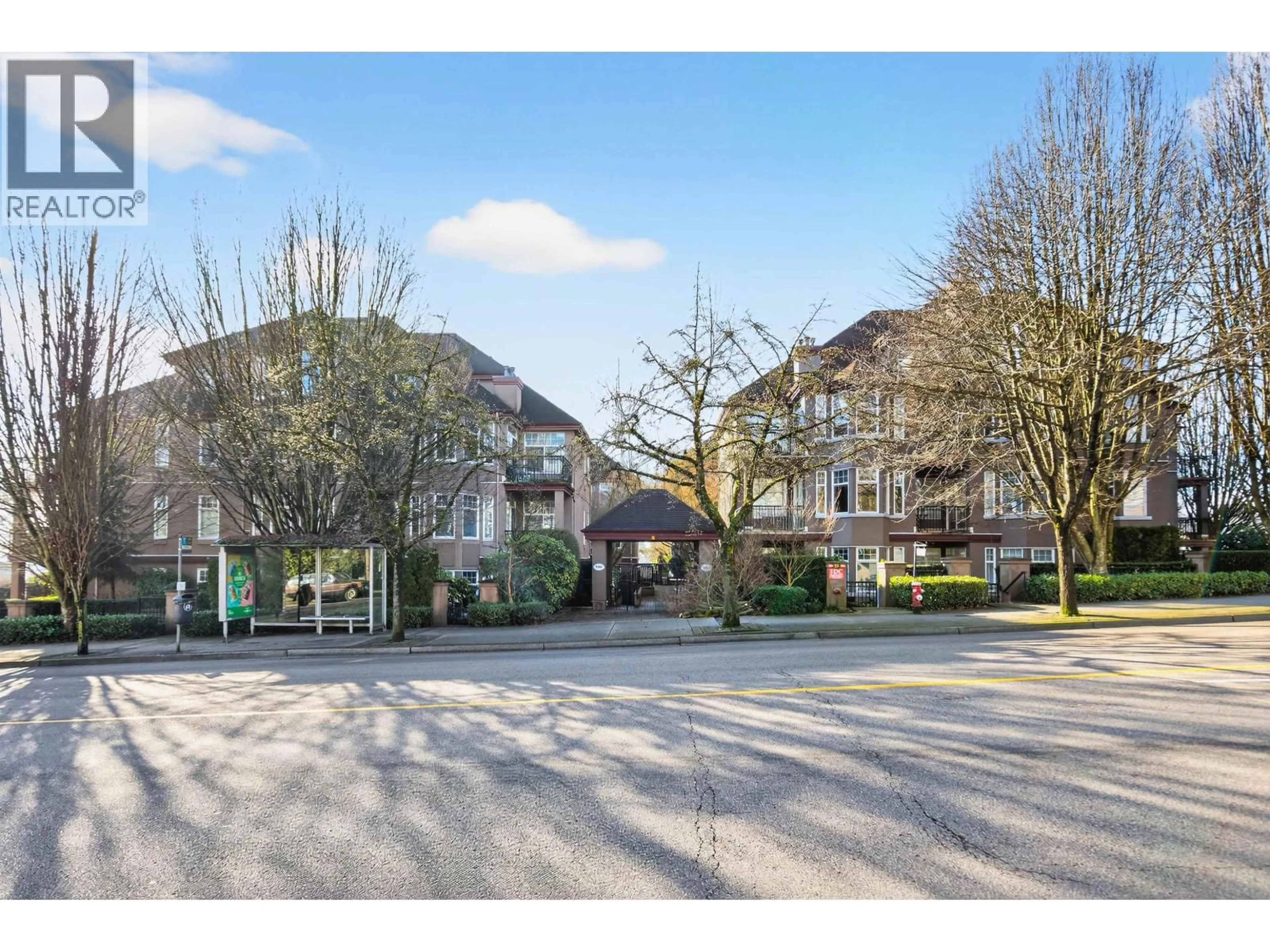 A pic from outside/outdoor area/front of a property/back of a property/a pic from drone, street for 304 - 588 TWELFTH STREET, New Westminster British Columbia V3M4H9