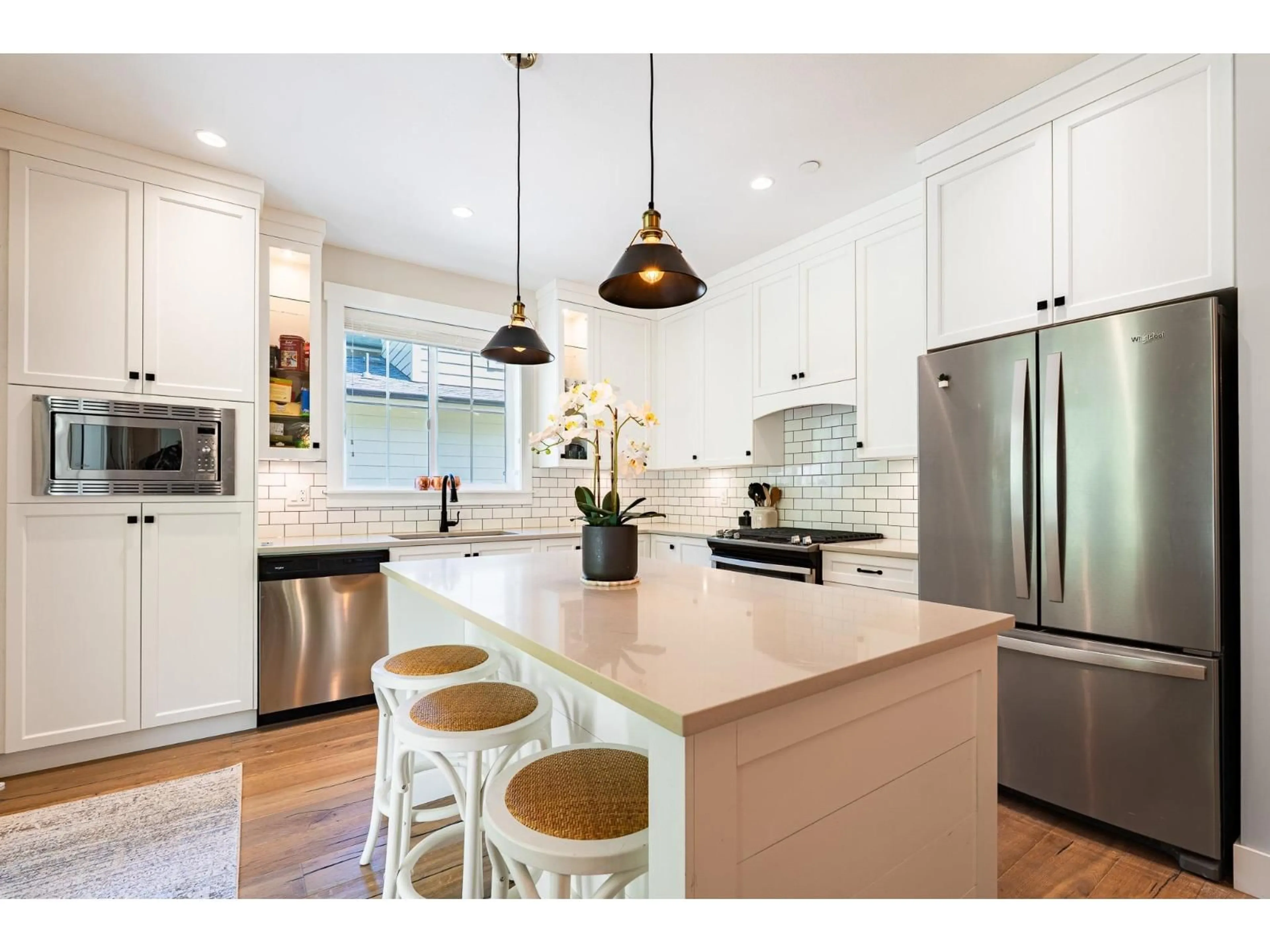 Open concept kitchen, unknown for 43318 CREEKSIDE CIRCLE, Chilliwack British Columbia V2R0Z4