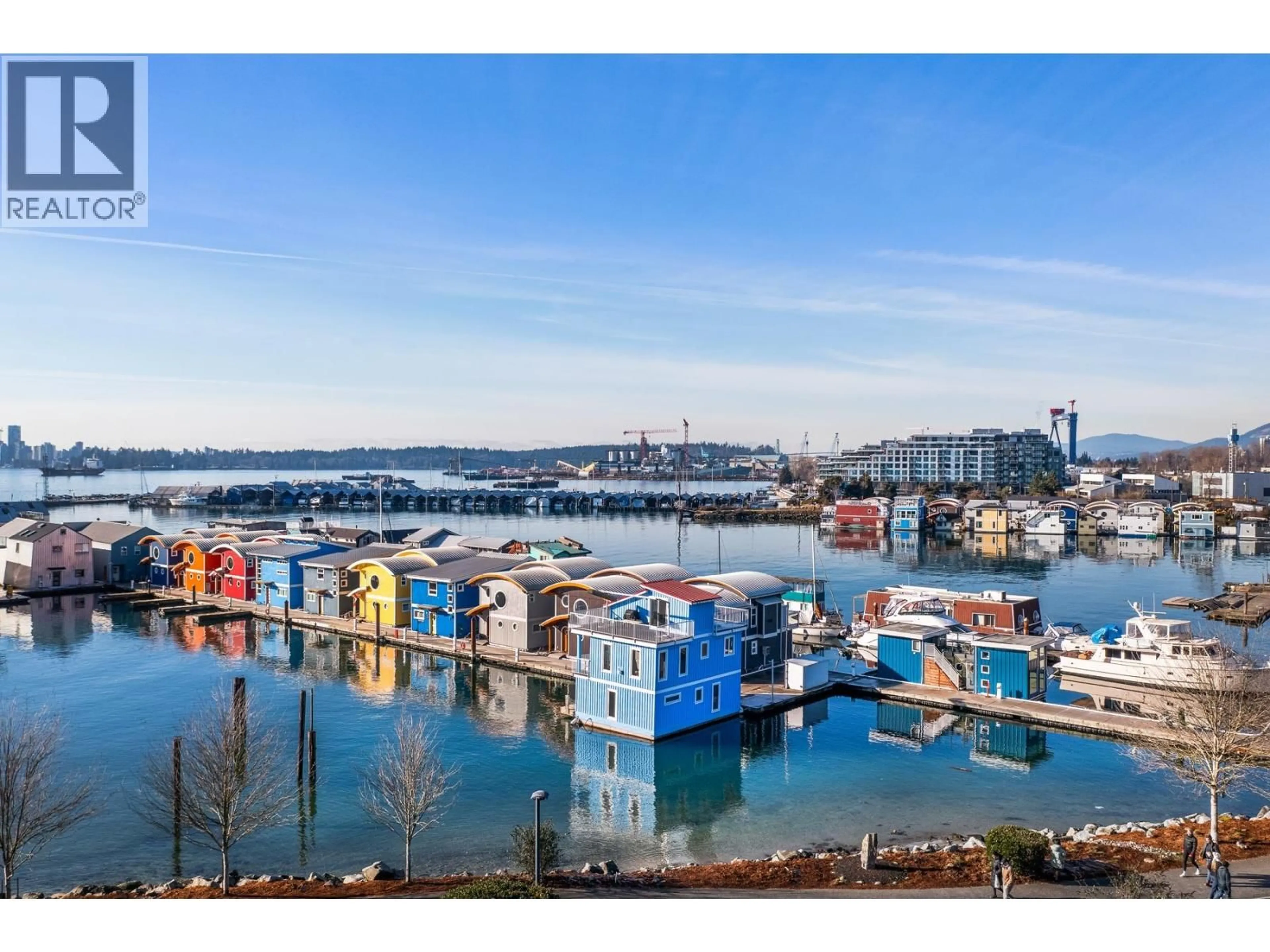 Blurry image for JNW04 - 415 ESPLANADE W, North Vancouver British Columbia V7M1A7