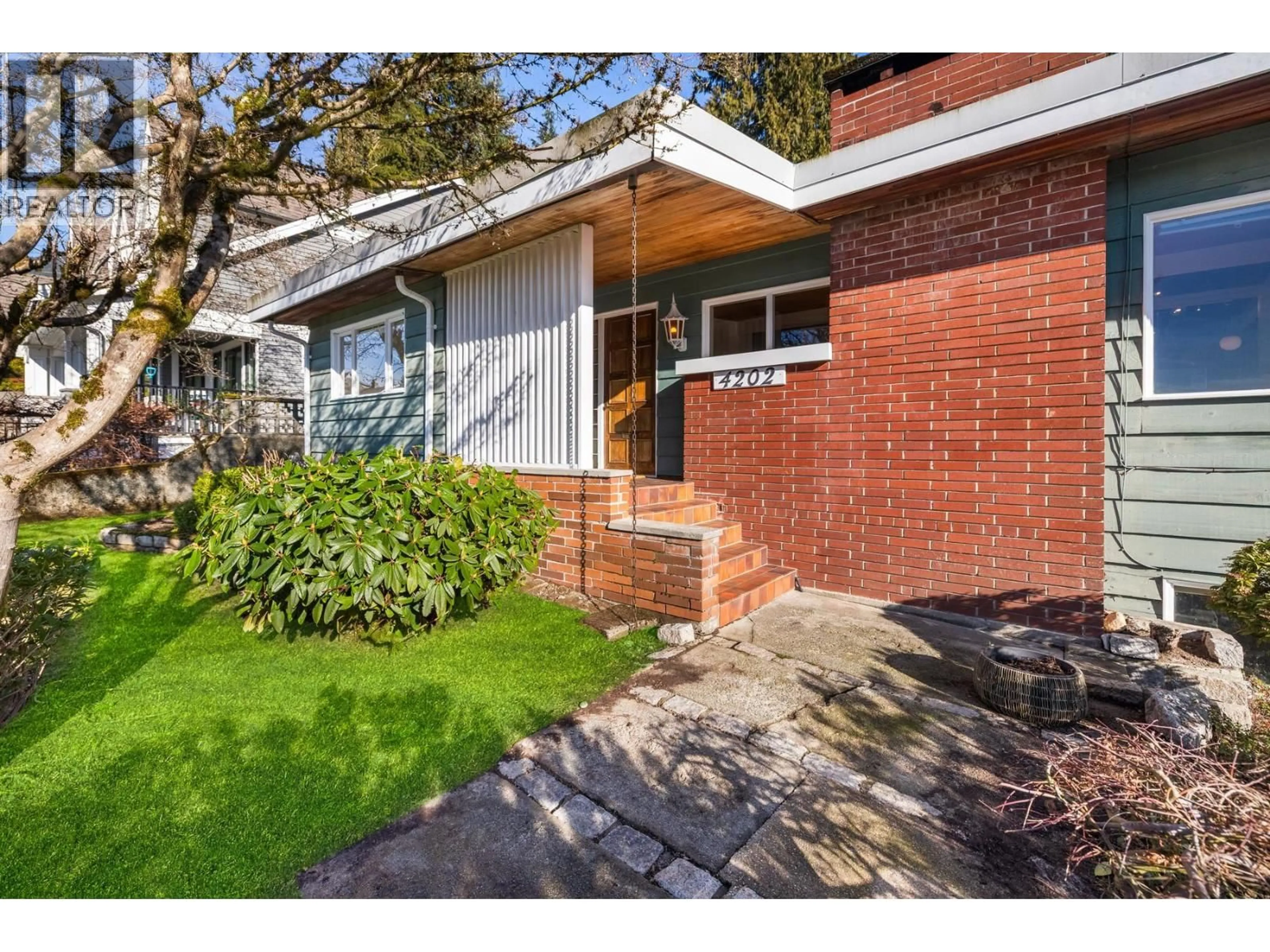 Home with brick exterior material, street for 4202 SKYLINE DRIVE, North Vancouver British Columbia V7R3G7