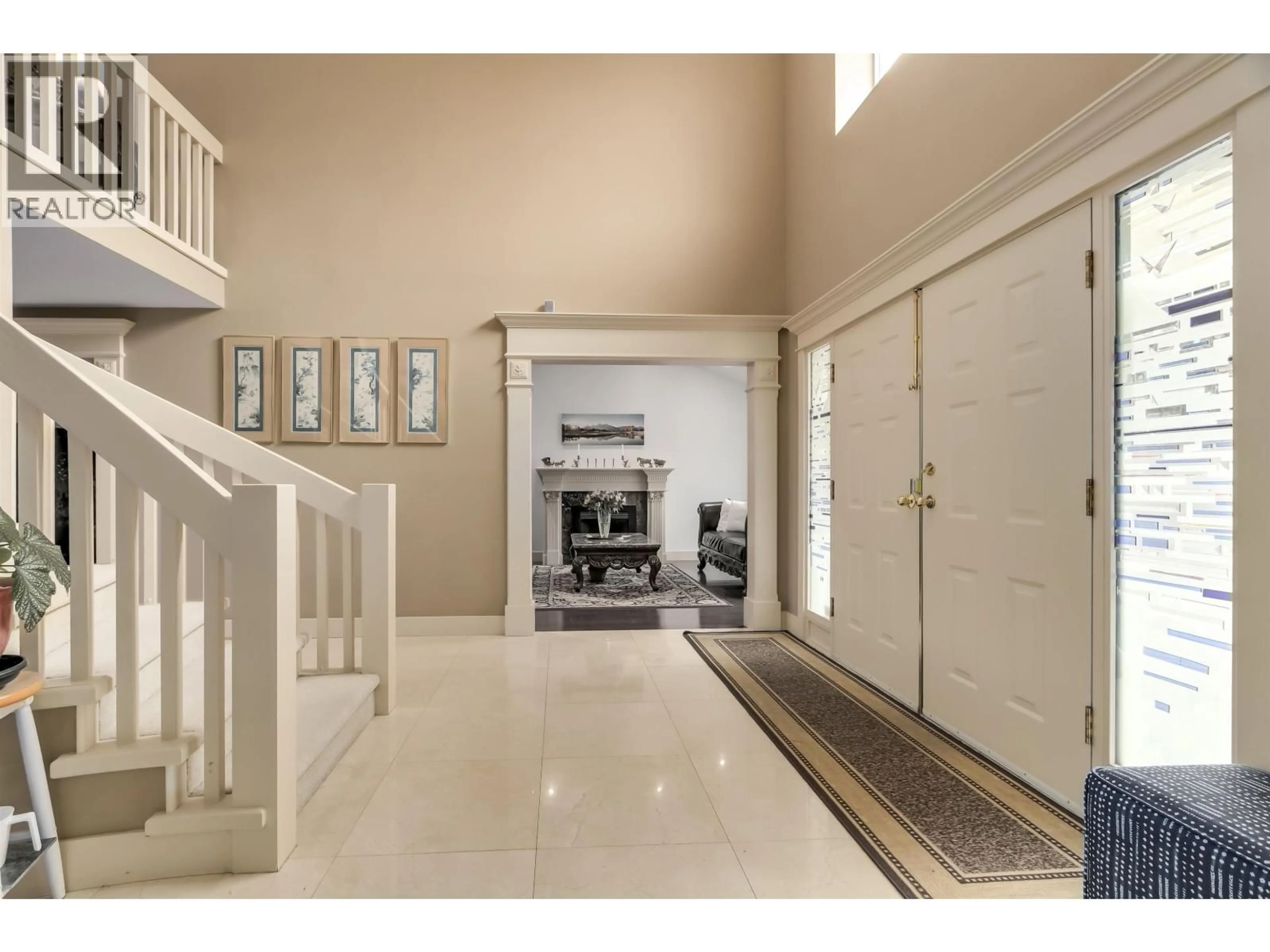 Indoor entryway for 7680 CHEVIOT PLACE, Richmond British Columbia V7C3S6