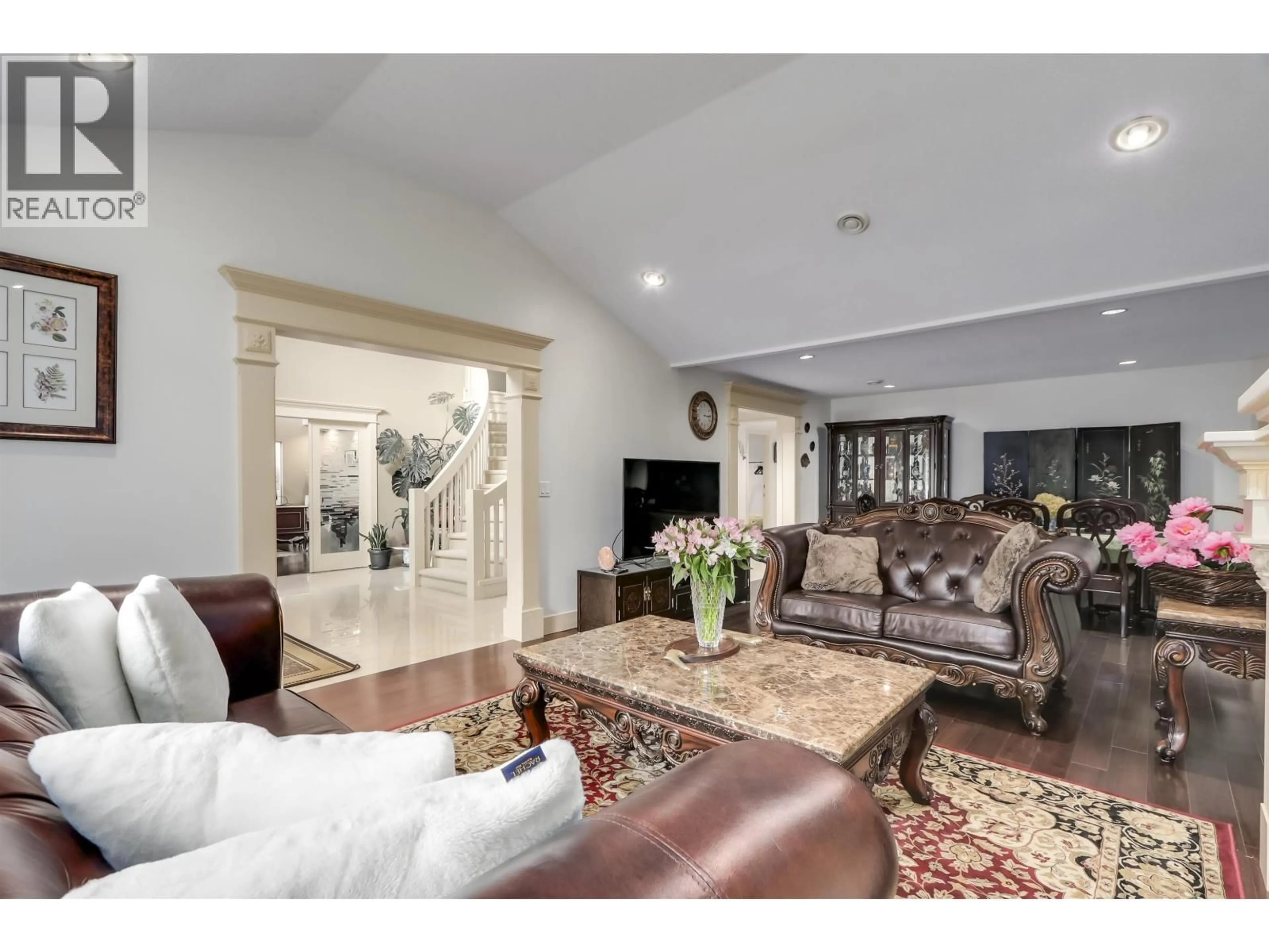 Living room with furniture, unknown for 7680 CHEVIOT PLACE, Richmond British Columbia V7C3S6