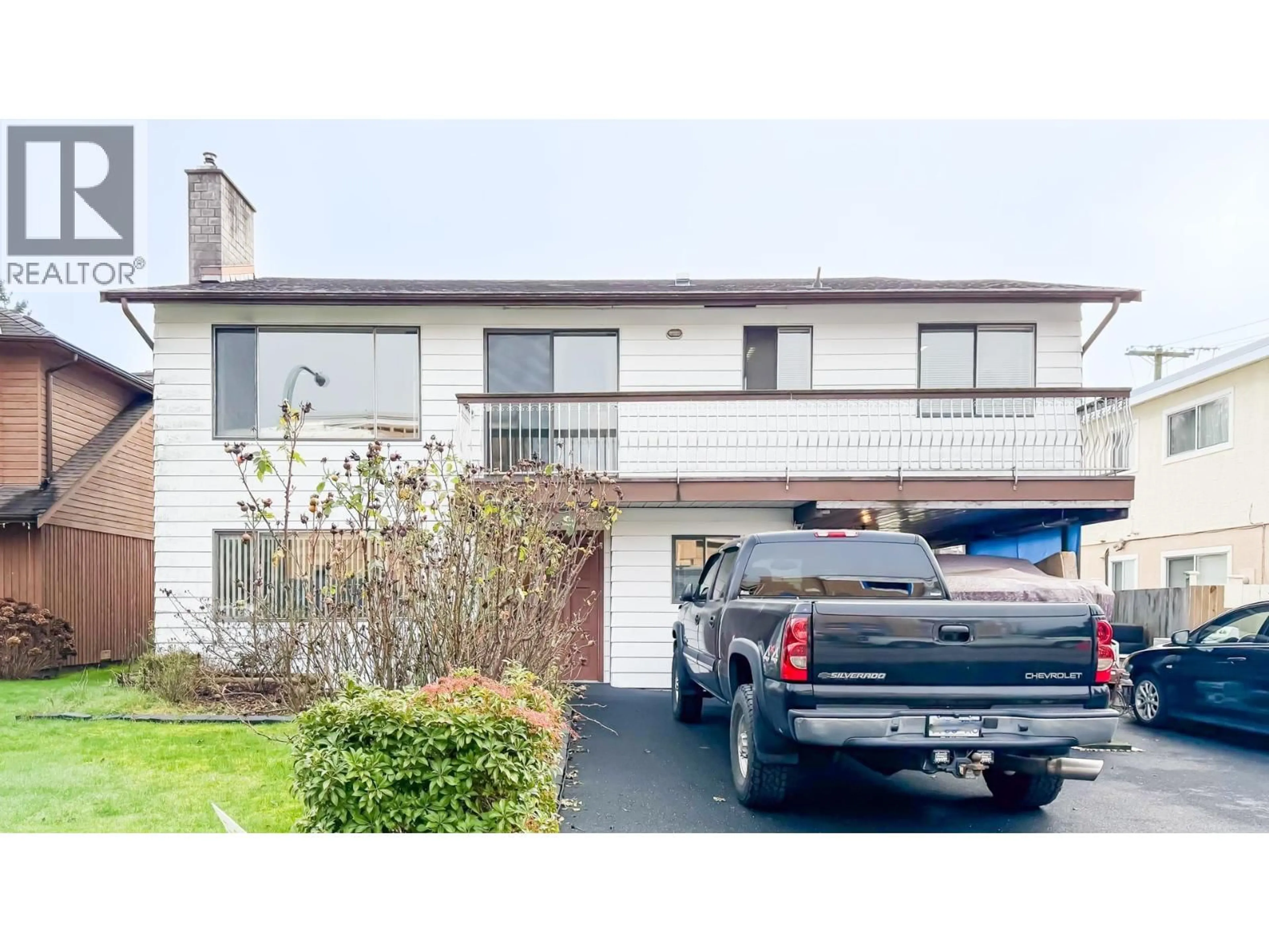 Home with vinyl exterior material, street for 5716 48B AVENUE, Delta British Columbia V4K3Z1