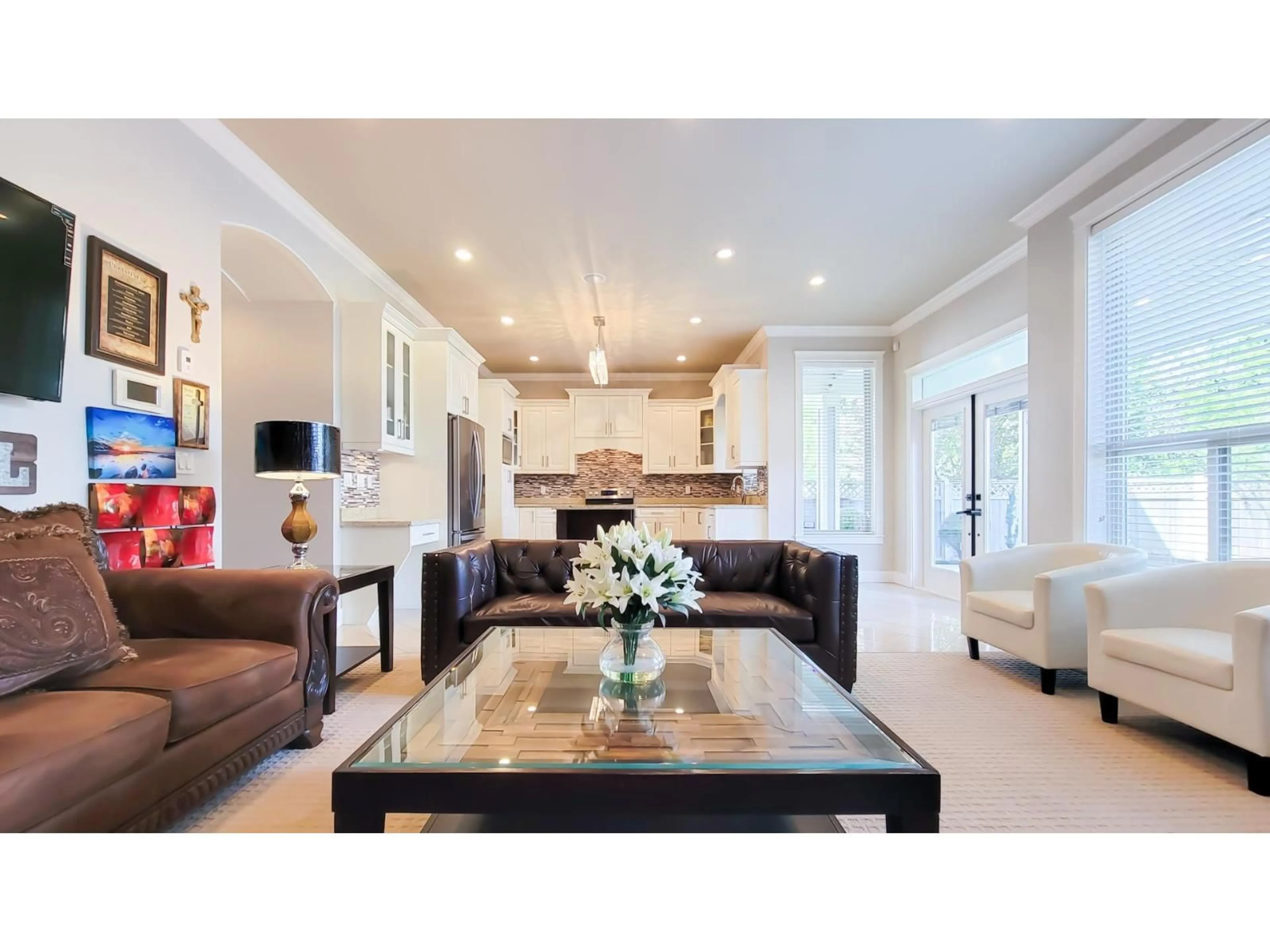 Open concept kitchen, unknown for 14949 96 AVENUE, Surrey British Columbia V3R1E8