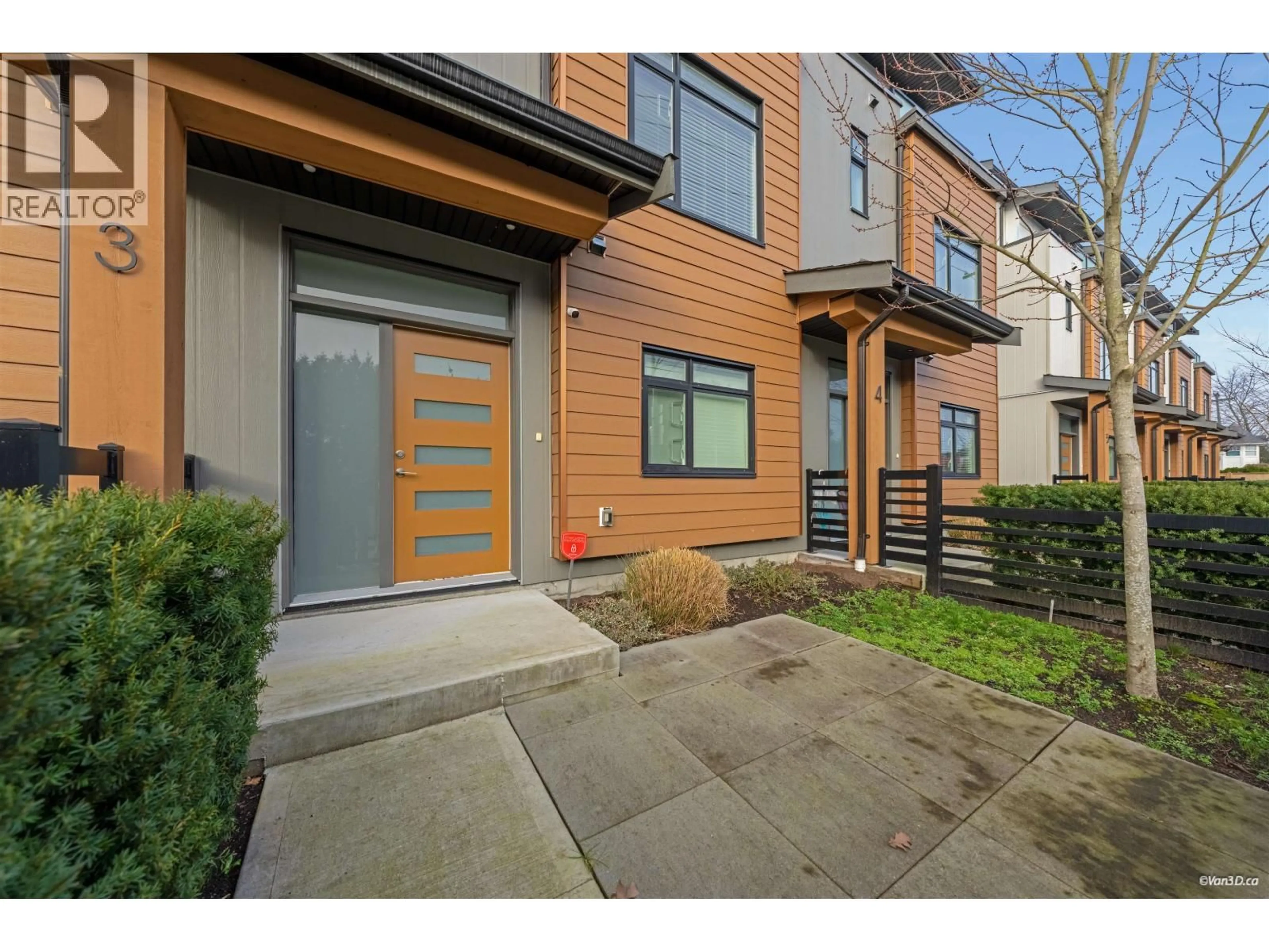 Indoor entryway for 3 - 5651 STEVESTON HIGHWAY, Richmond British Columbia V7E0C5