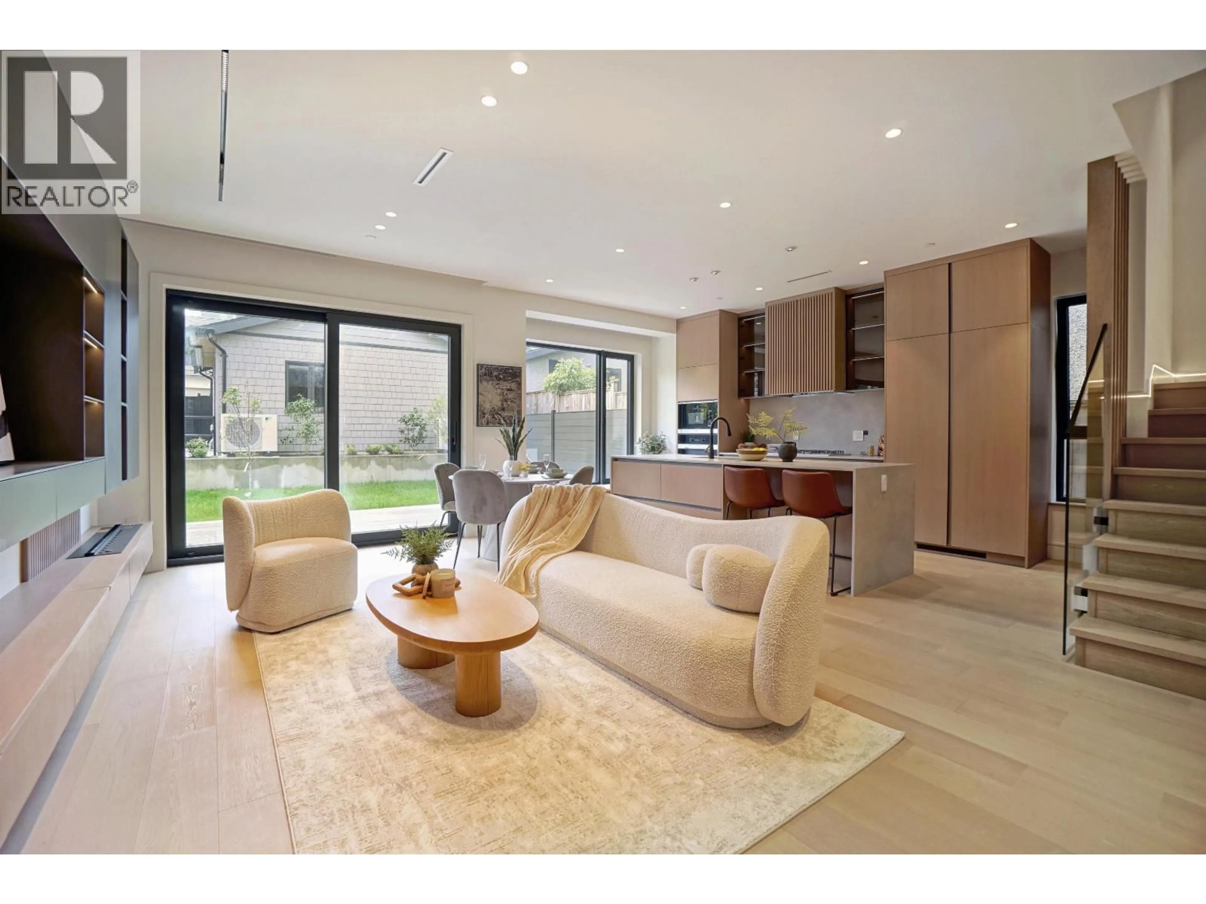 Unknown for 2 - 3460 14TH AVENUE, Vancouver British Columbia V6R2W1