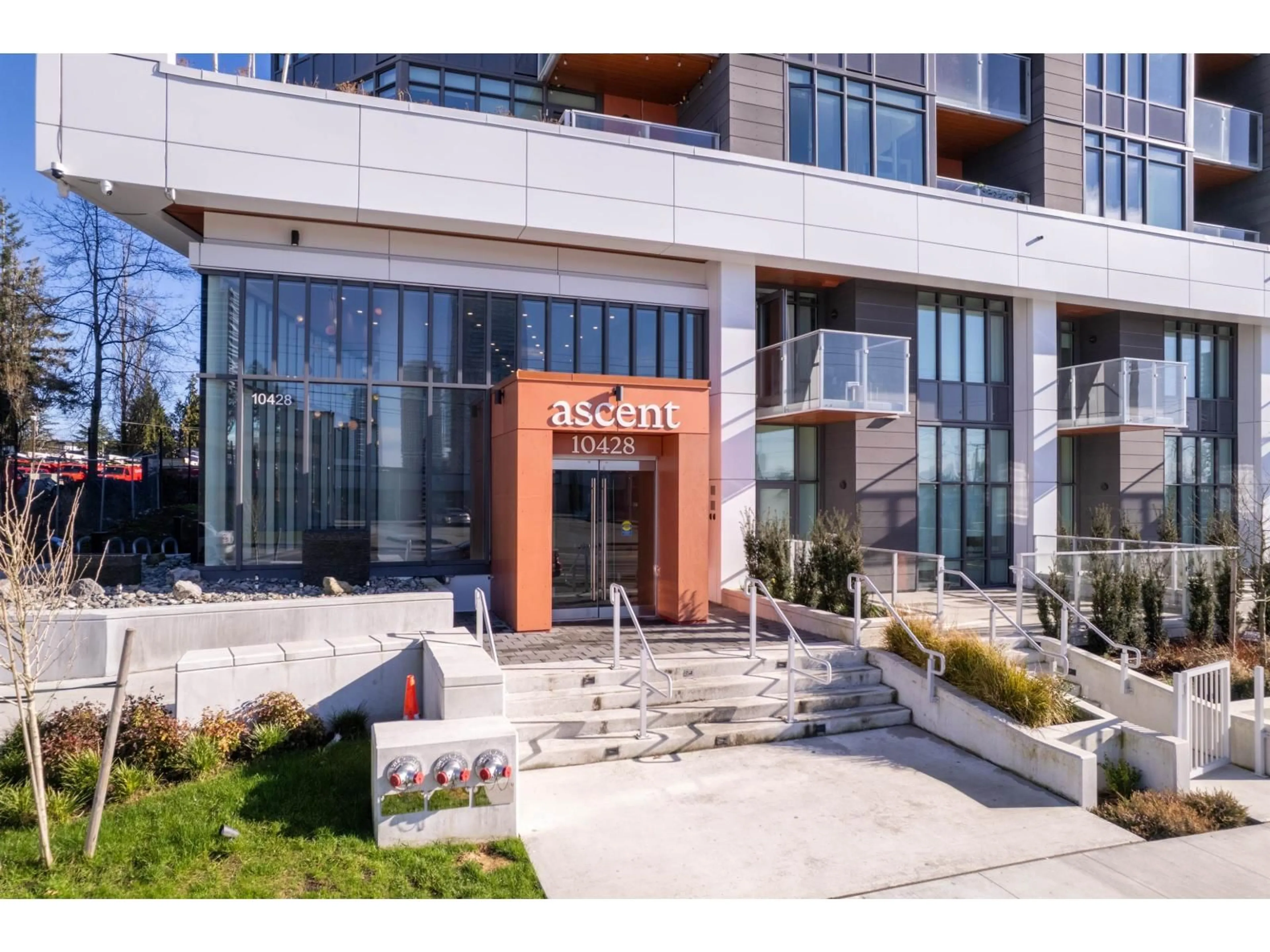 Indoor foyer for 1104 - 10428 WHALLEY BOULEVARD, Surrey British Columbia V3T0W2