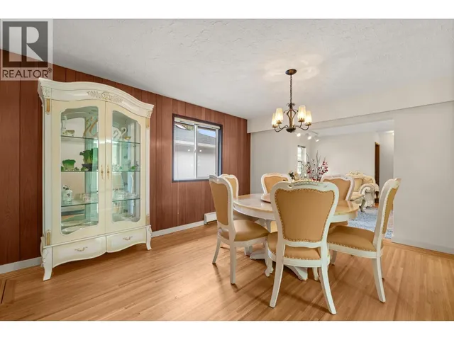 4651 16TH AVENUE, Vancouver 5