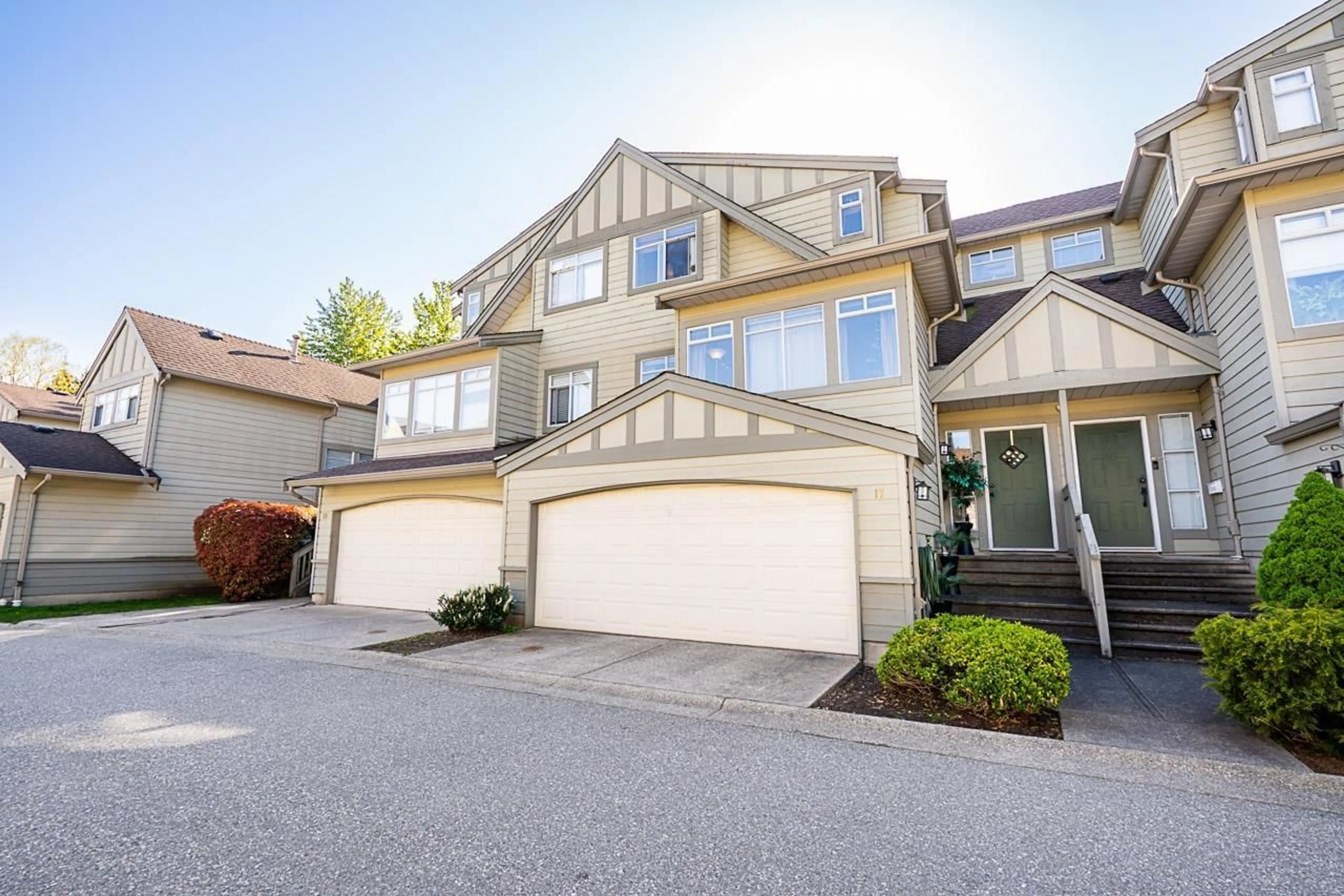 Unknown for 17 - 10238 155A STREET, Surrey British Columbia V3R0V8