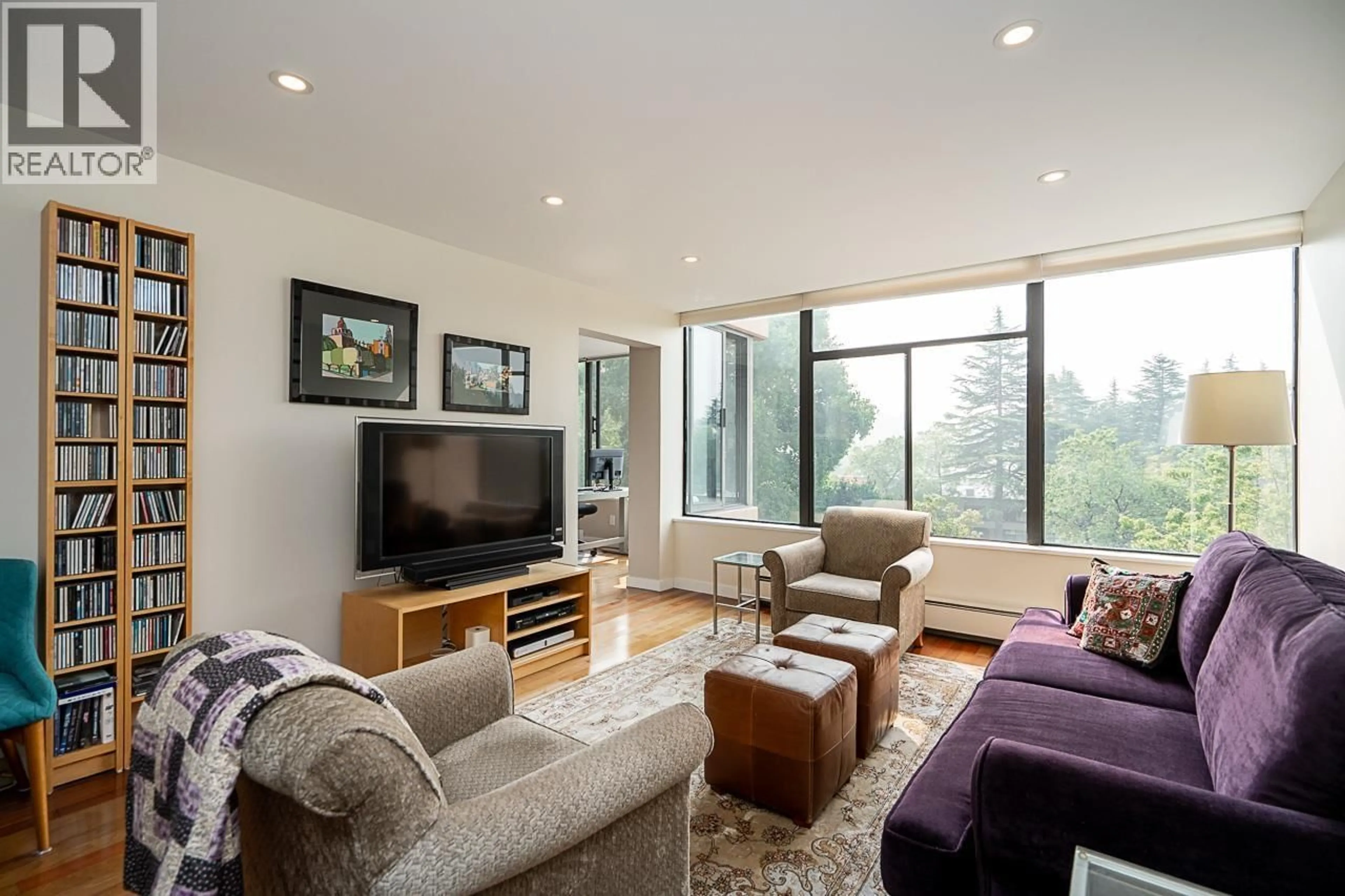 Living room with furniture, unknown for 511 - 2101 MCMULLEN AVENUE, Vancouver British Columbia V6L3B4