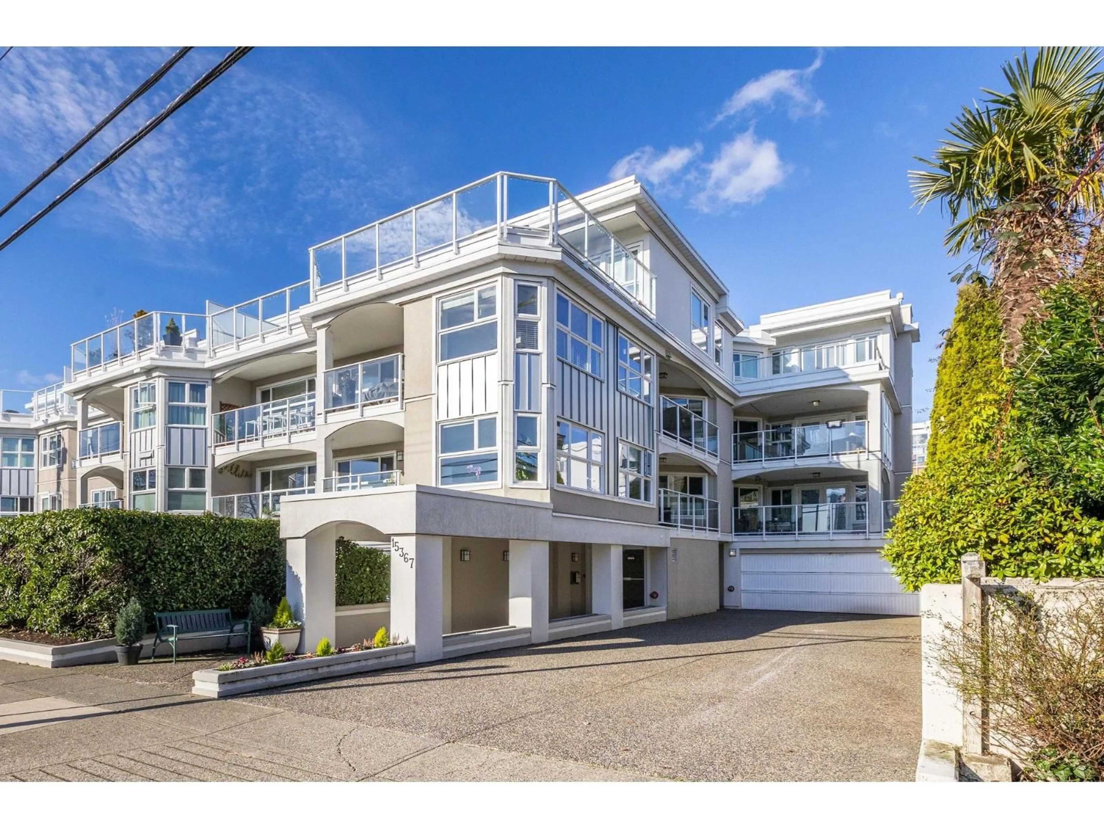 A pic from outside/outdoor area/front of a property/back of a property/a pic from drone, building for 307 - 15367 BUENA VISTA AVENUE, White Rock British Columbia V4B1Y7