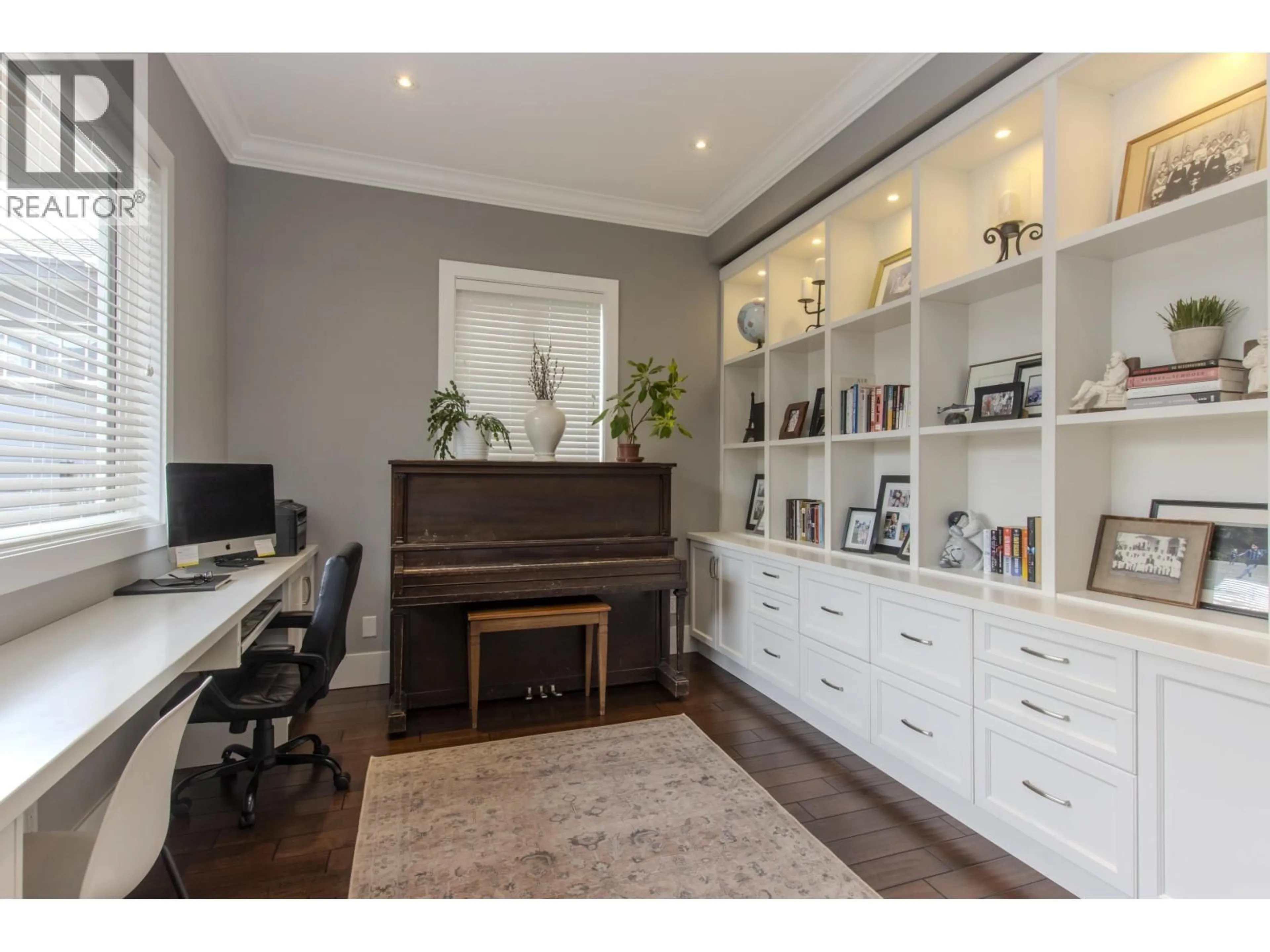 A pic of a room for 1018 JAY CRESCENT, Squamish British Columbia V8B0P2