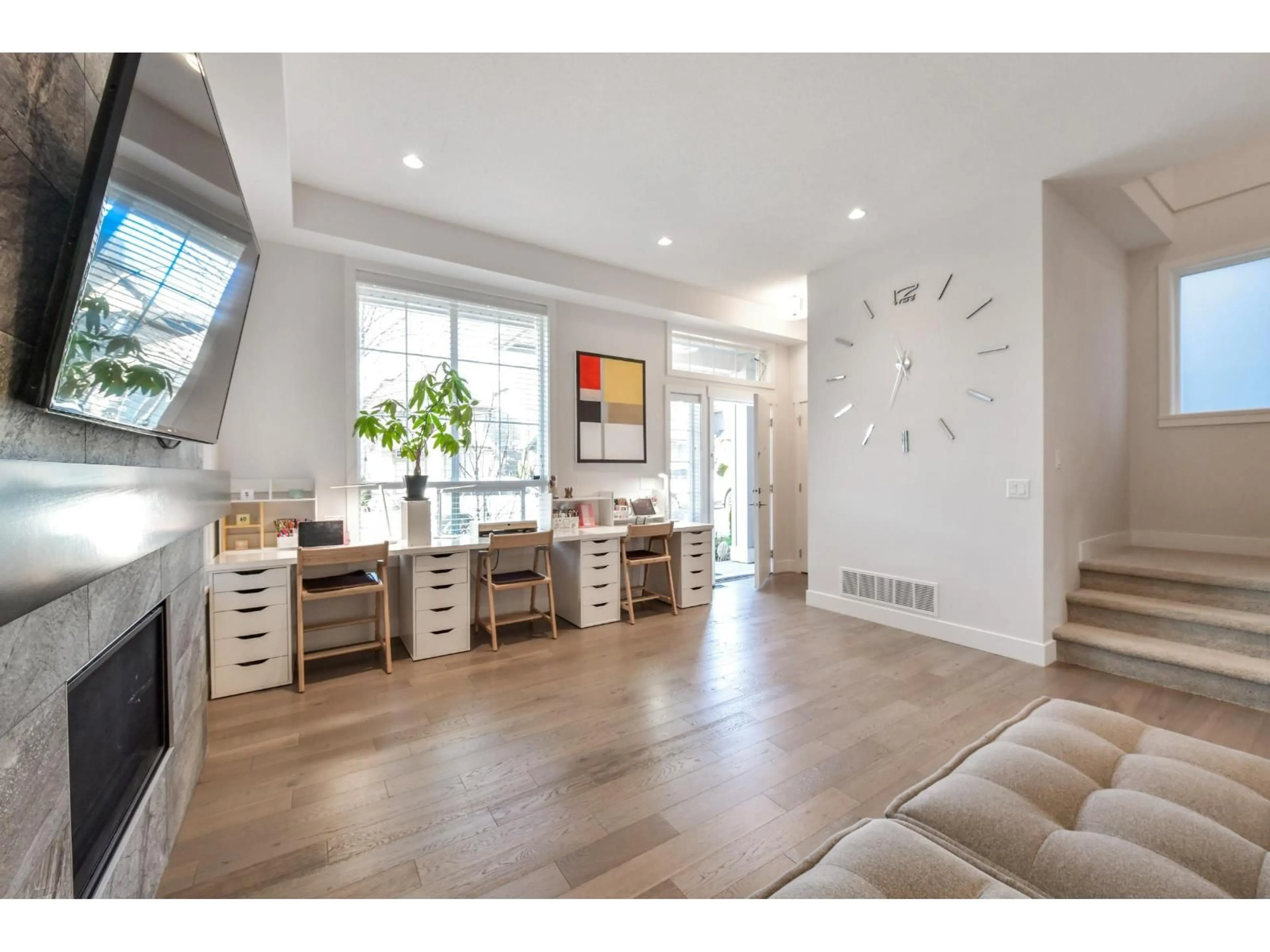 Indoor entryway for 2136 165B STREET, Surrey British Columbia V3Z0V6