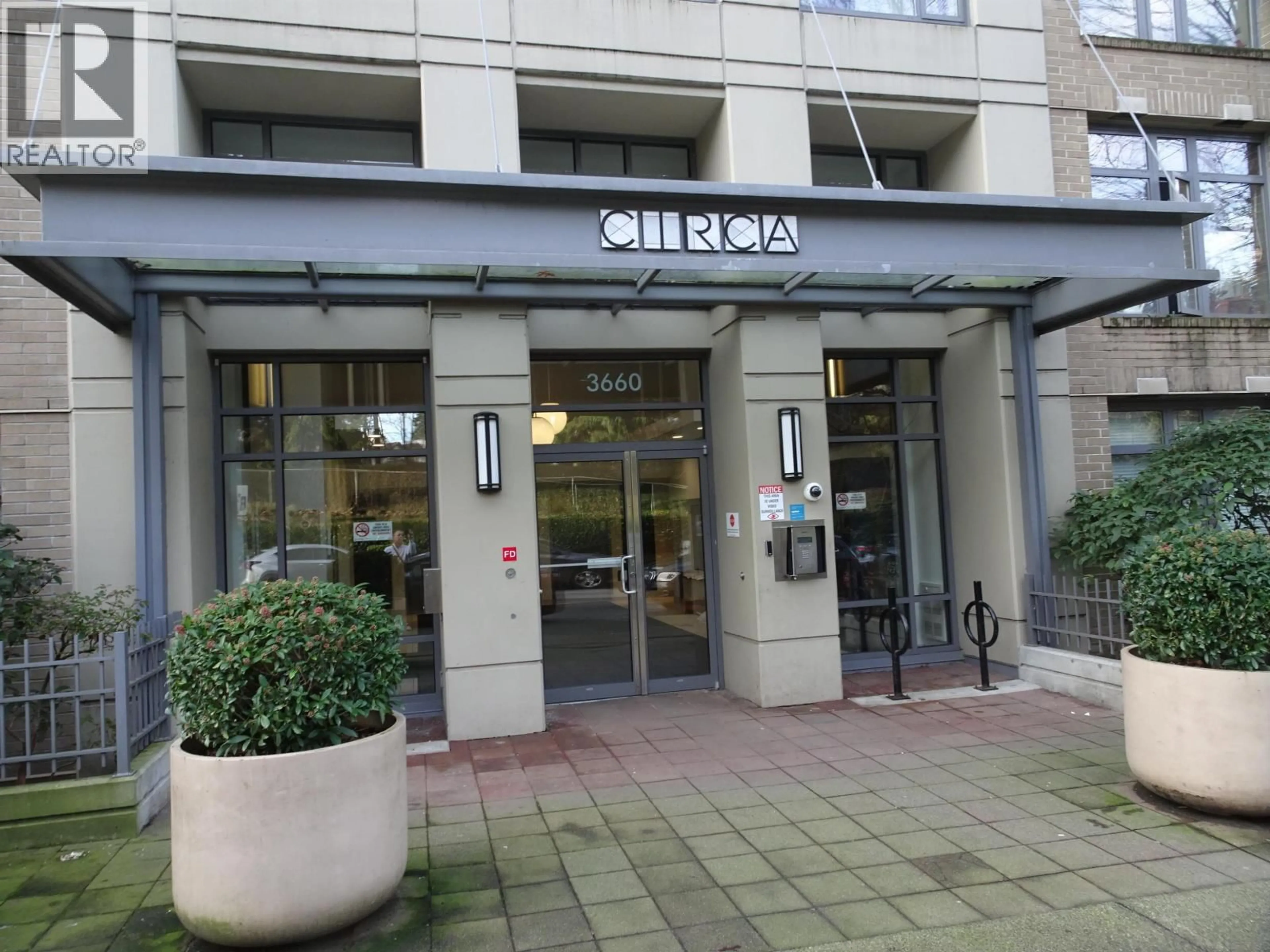 Patio, street for 206 - 3660 VANNESS AVENUE, Vancouver British Columbia V5R6H8