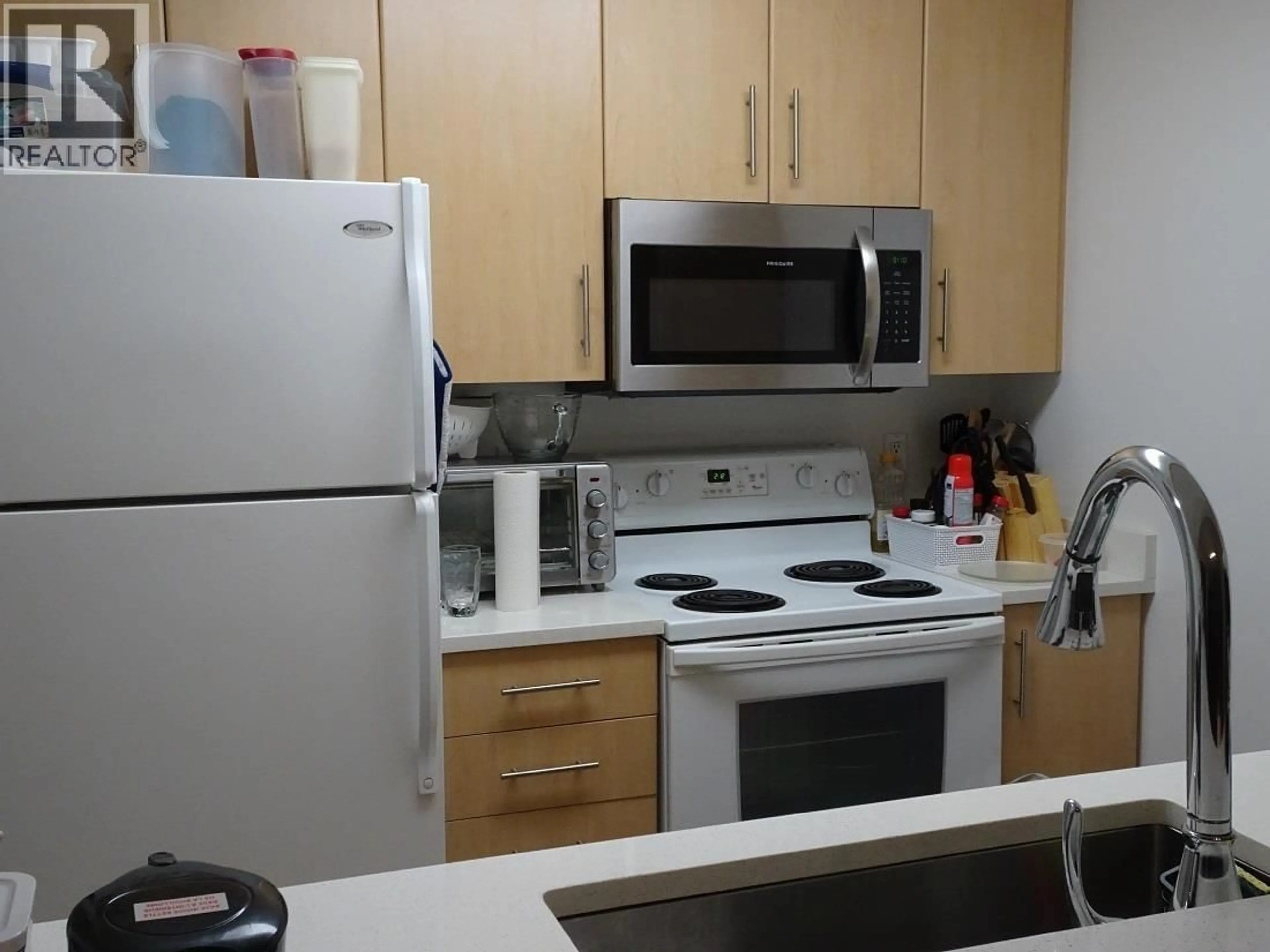 Standard kitchen, unknown for 206 - 3660 VANNESS AVENUE, Vancouver British Columbia V5R6H8