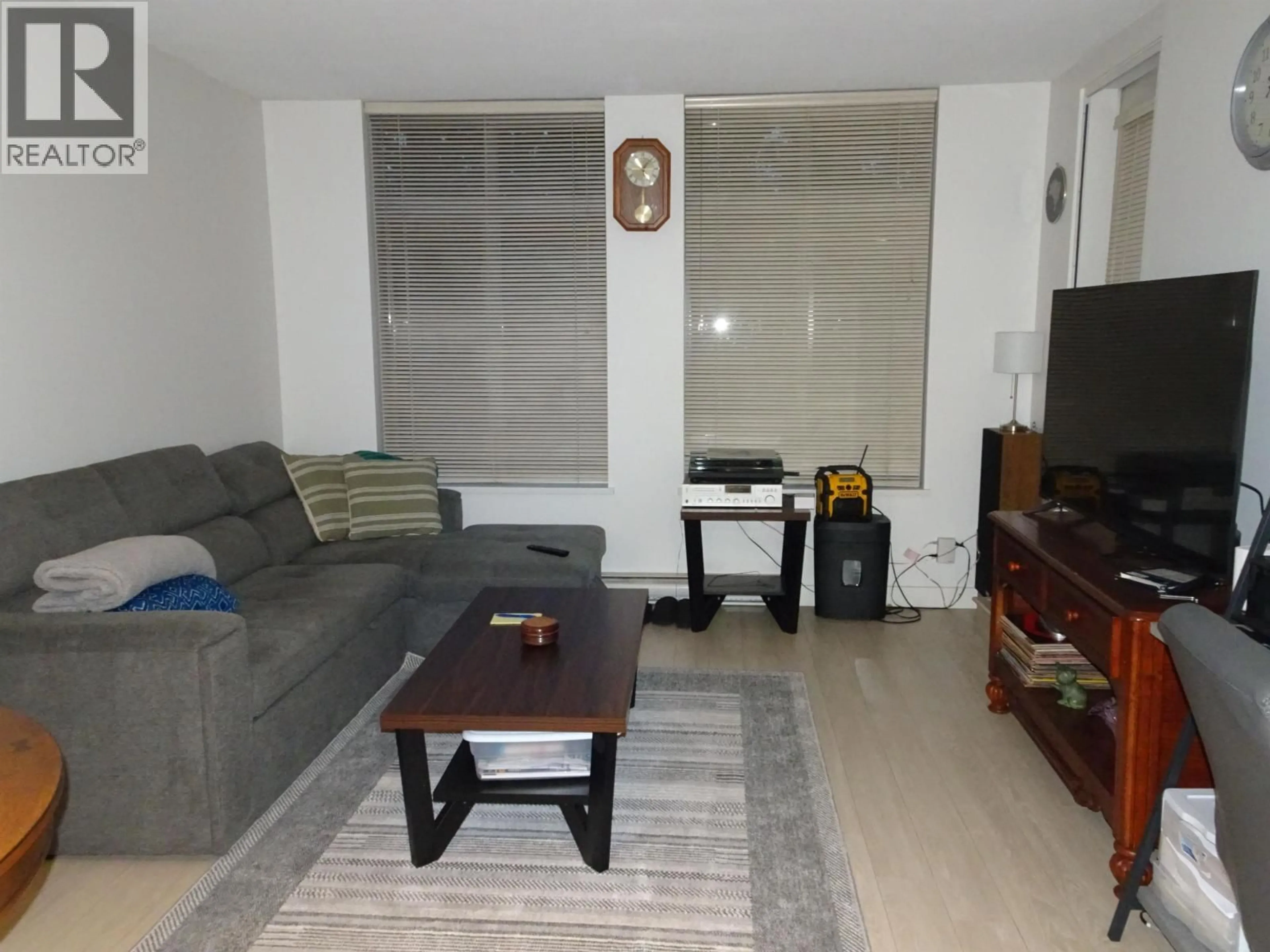 Living room with furniture, unknown for 206 - 3660 VANNESS AVENUE, Vancouver British Columbia V5R6H8