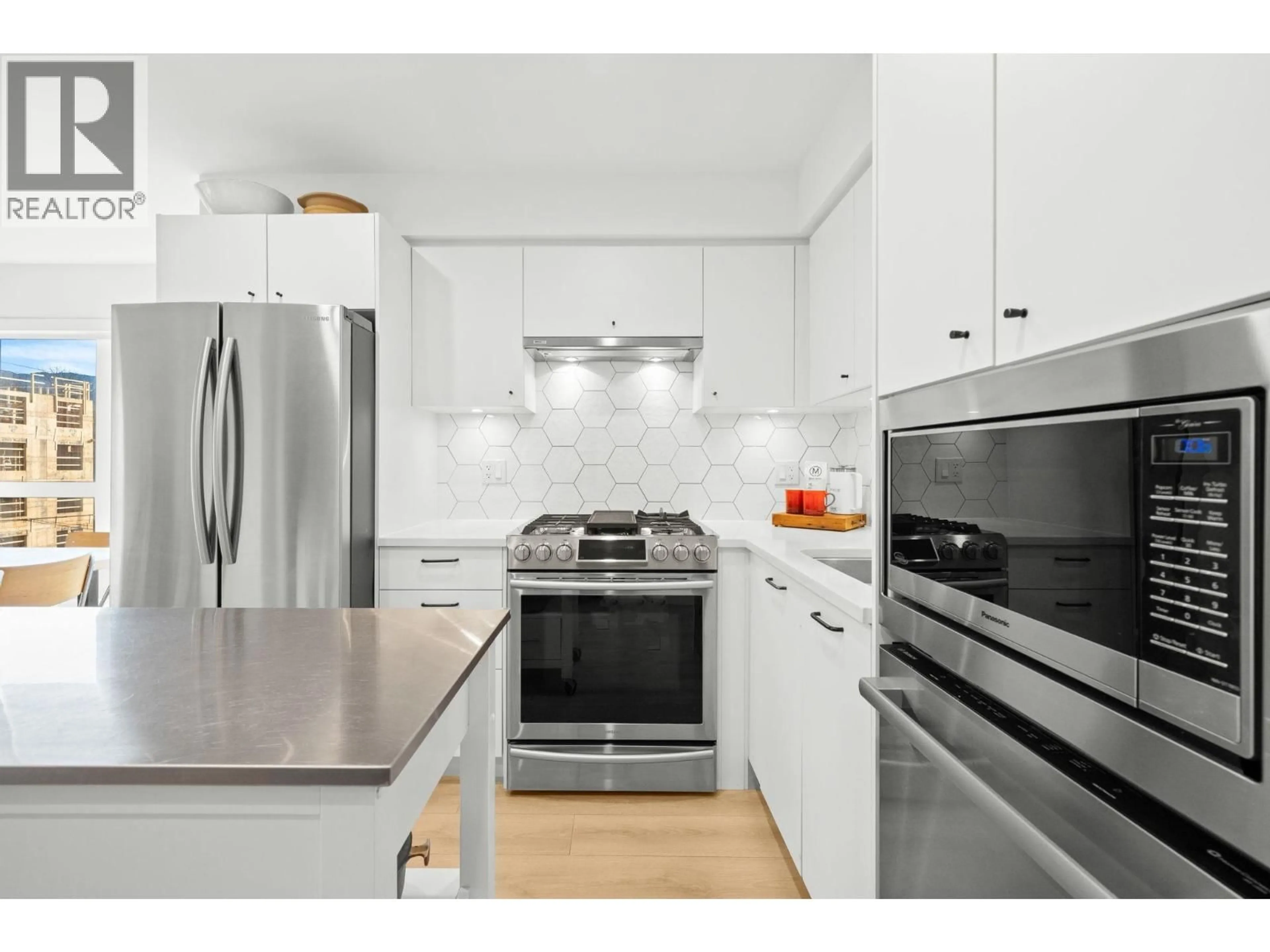 Unknown for 303 - 1519 CROWN STREET, North Vancouver British Columbia V7J1G6