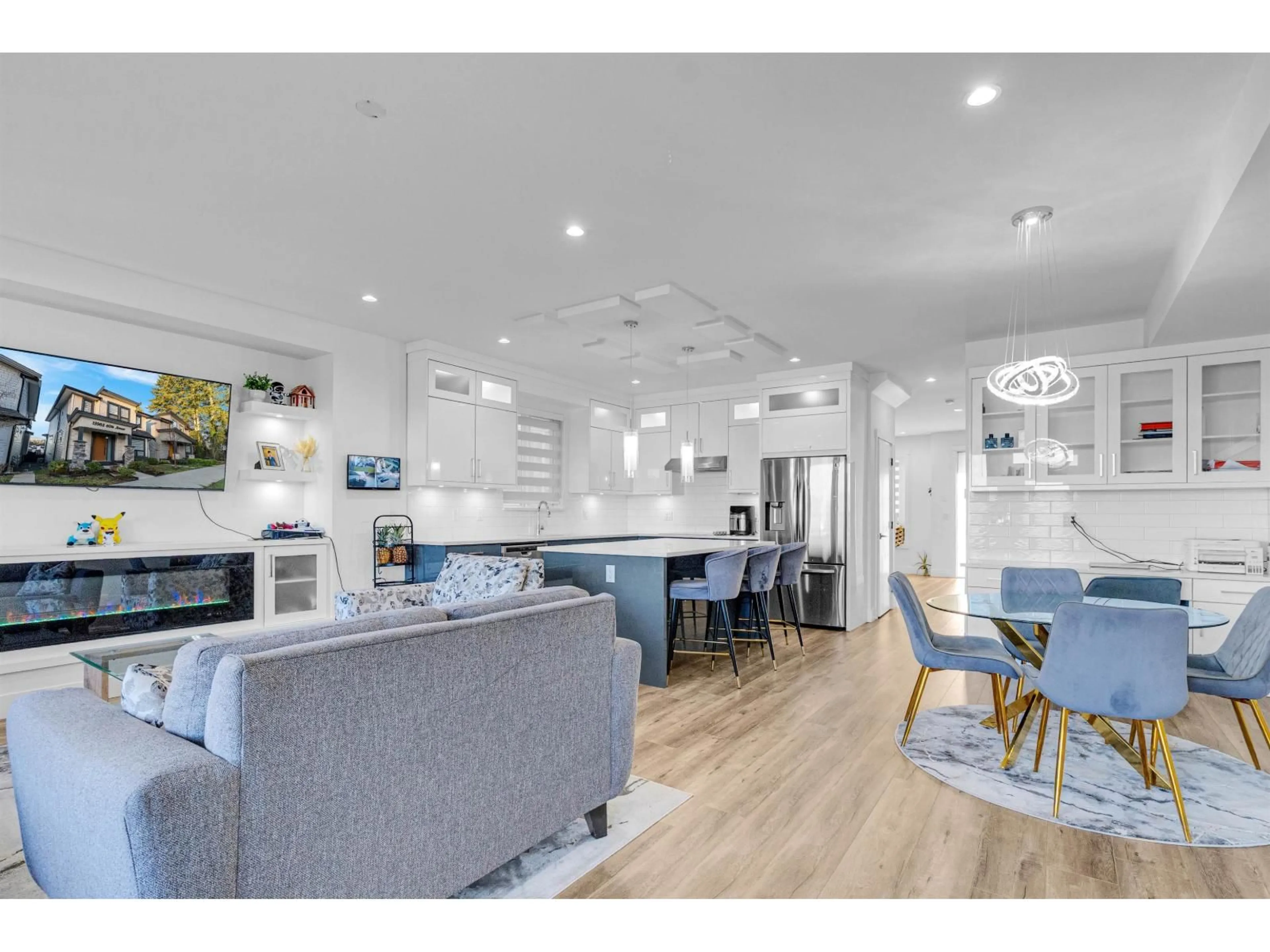 Open concept kitchen, unknown for 13963 60 AVENUE, Surrey British Columbia V3X2M9