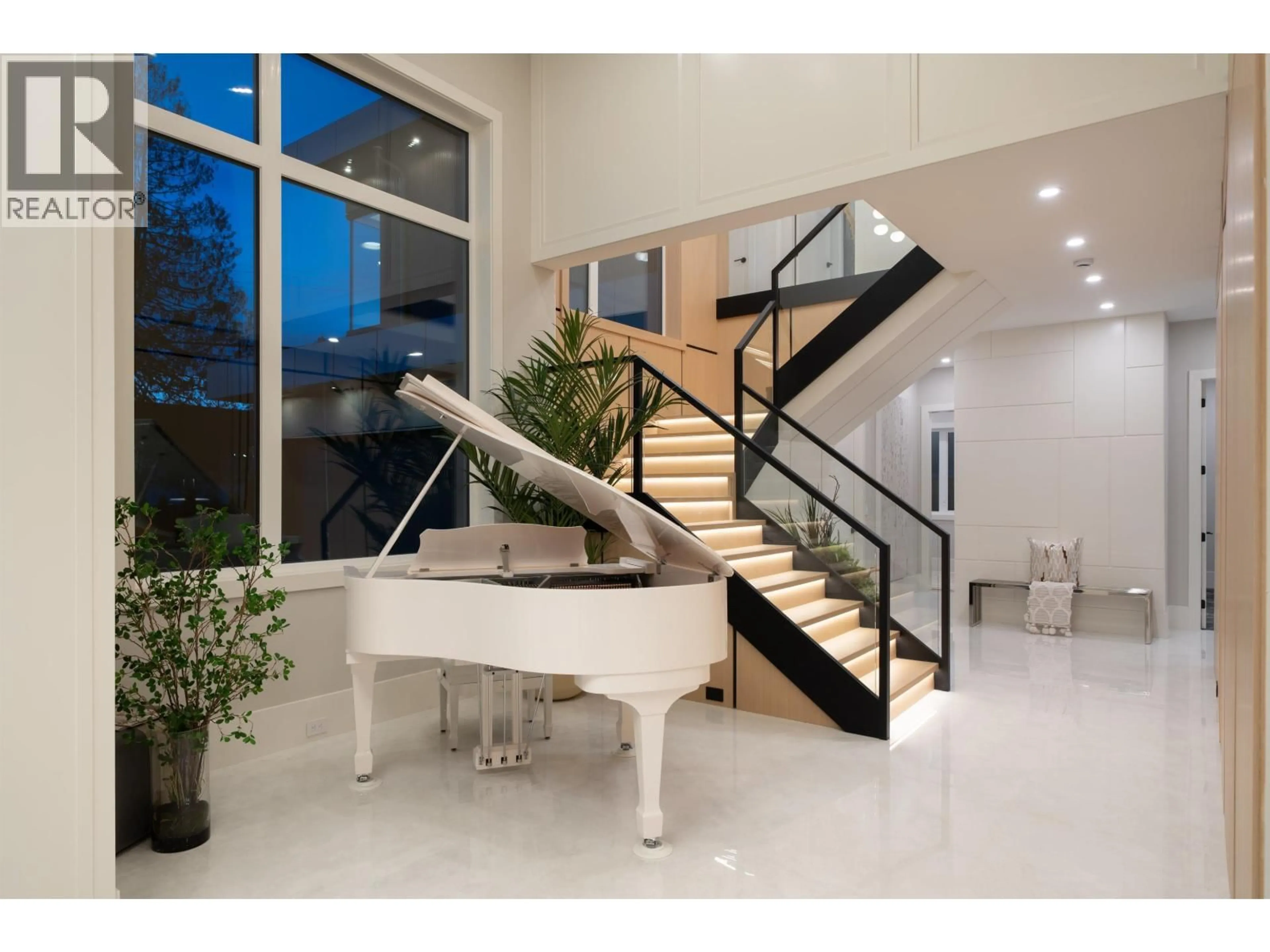 Unknown for 8060 MINLER ROAD, Richmond British Columbia V7C3T7