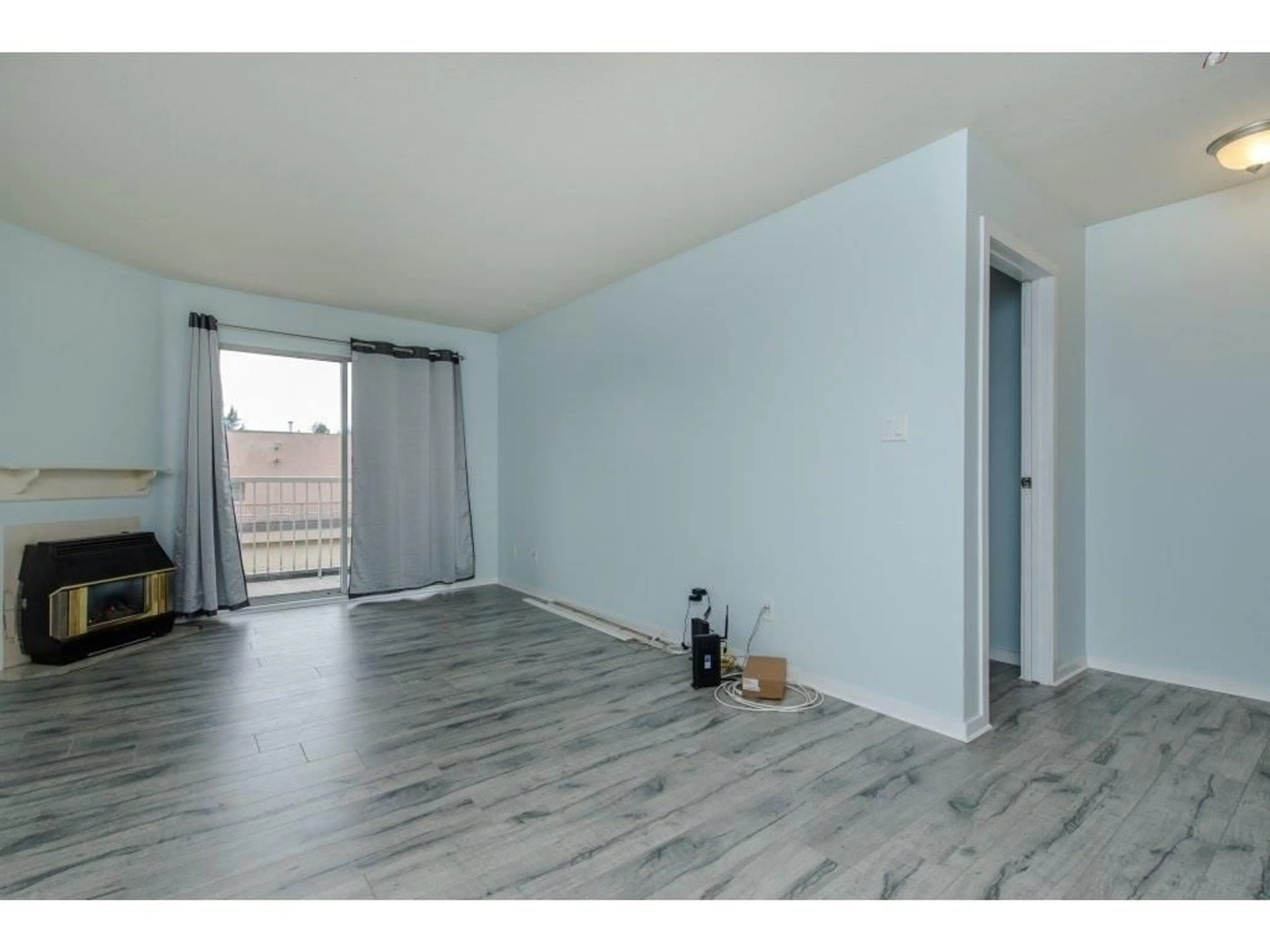 A pic of a room for 207 - 2567 VICTORIA STREET, Abbotsford British Columbia V2T2T4