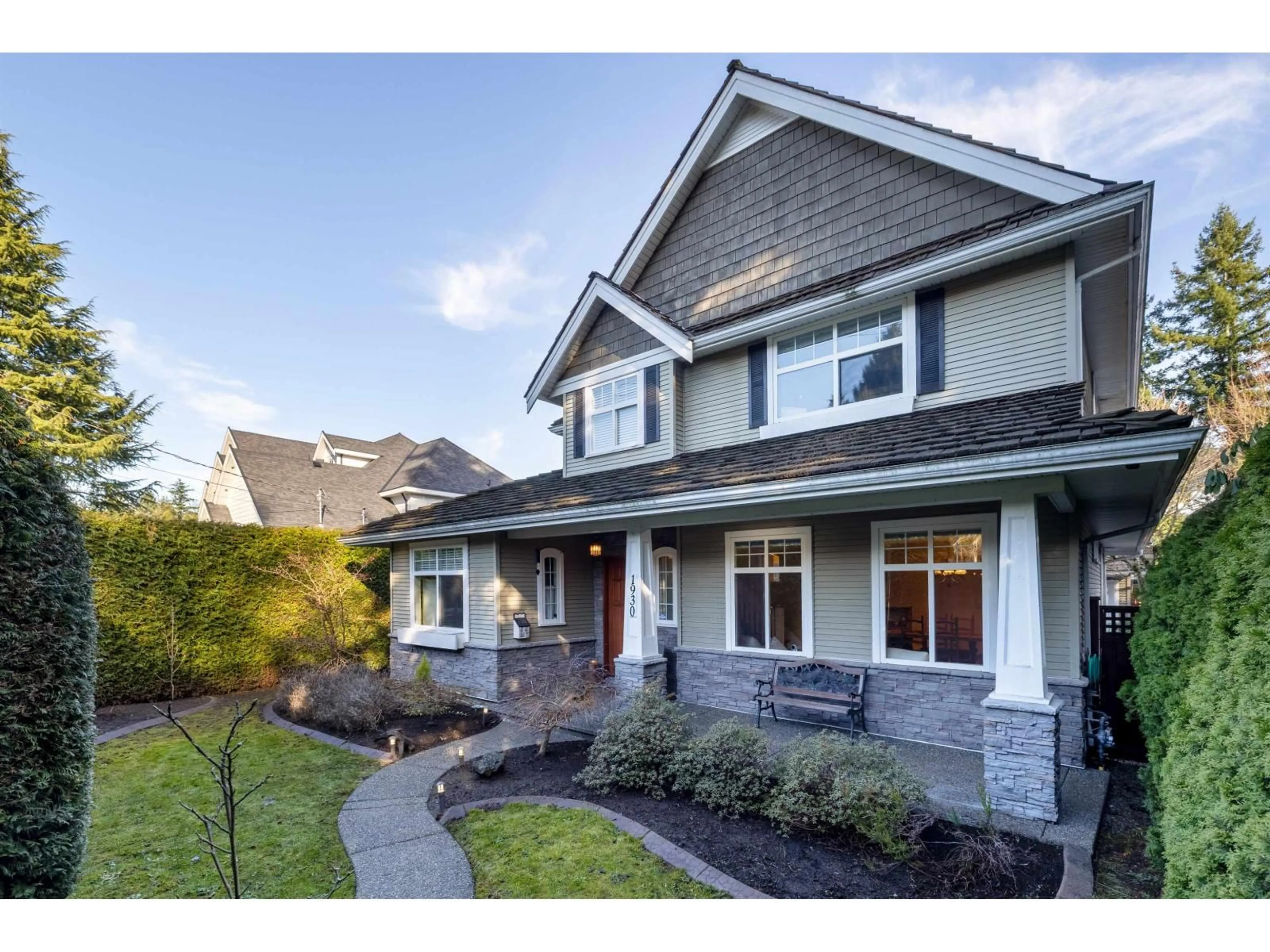 Home with vinyl exterior material, street for 1930 140 STREET, Surrey British Columbia V4A4H3