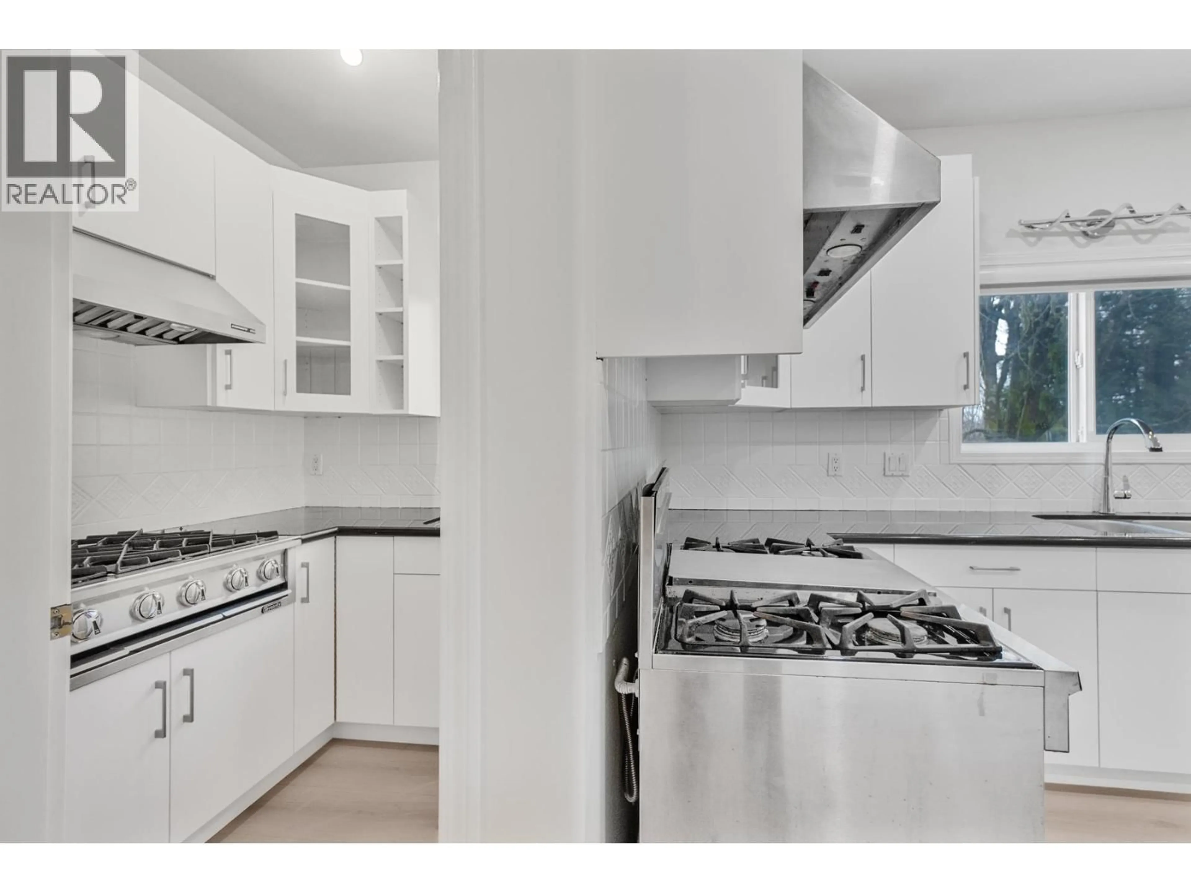 Standard kitchen, ceramic/tile floor for 6998 FIELDING COURT, Burnaby British Columbia V5A1Y5