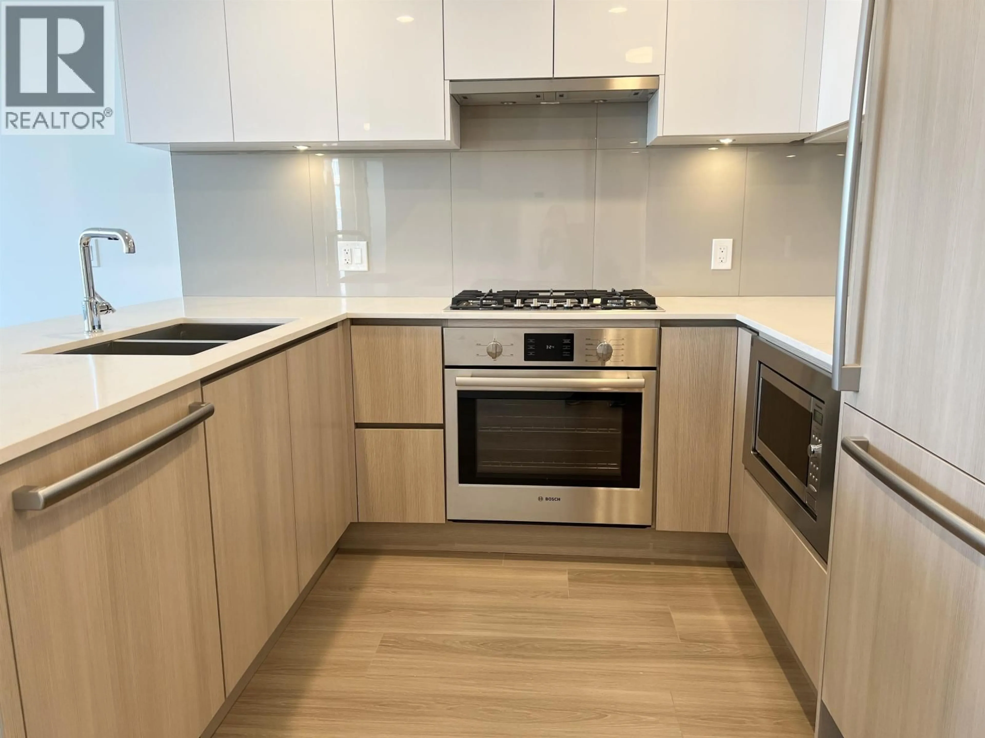 Standard kitchen, unknown for 1705 - 618 CARNARVON STREET, New Westminster British Columbia V3M0N9