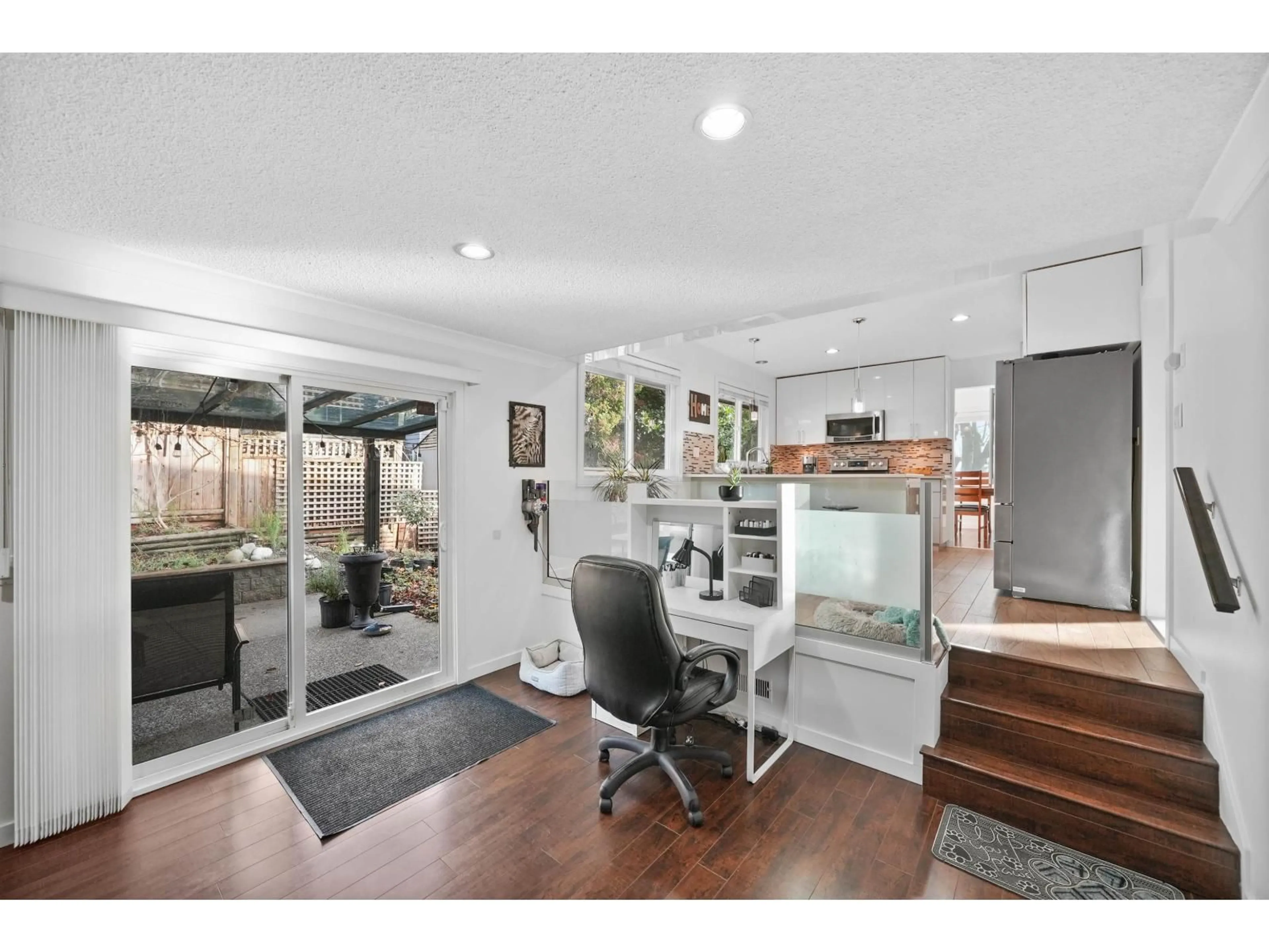 Open concept kitchen, unknown for 10421 SANTA MONICA DRIVE, Delta British Columbia V4C1P8