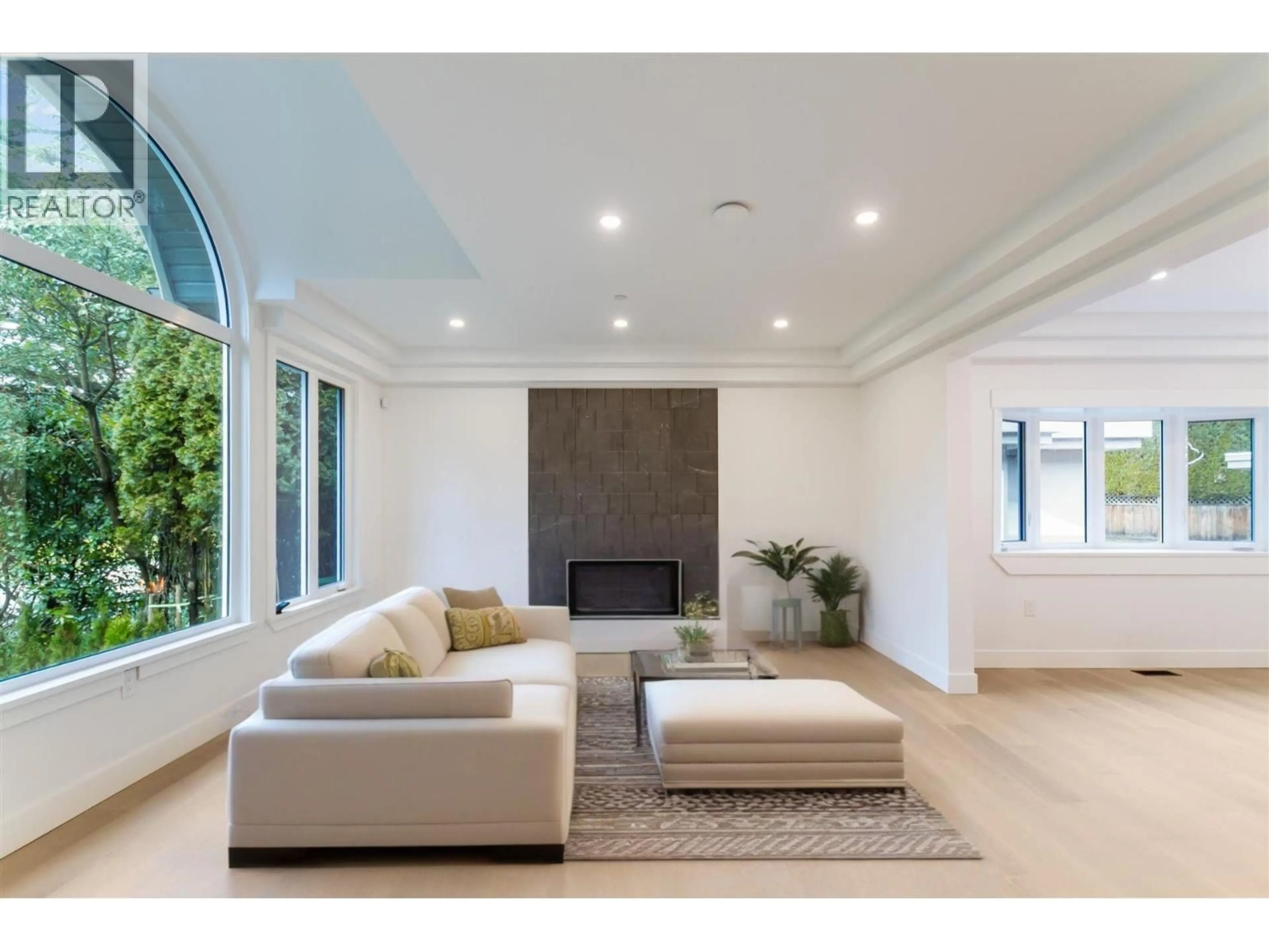 Living room with furniture, unknown for 4085 MARINE DRIVE, Vancouver British Columbia V6N4A5