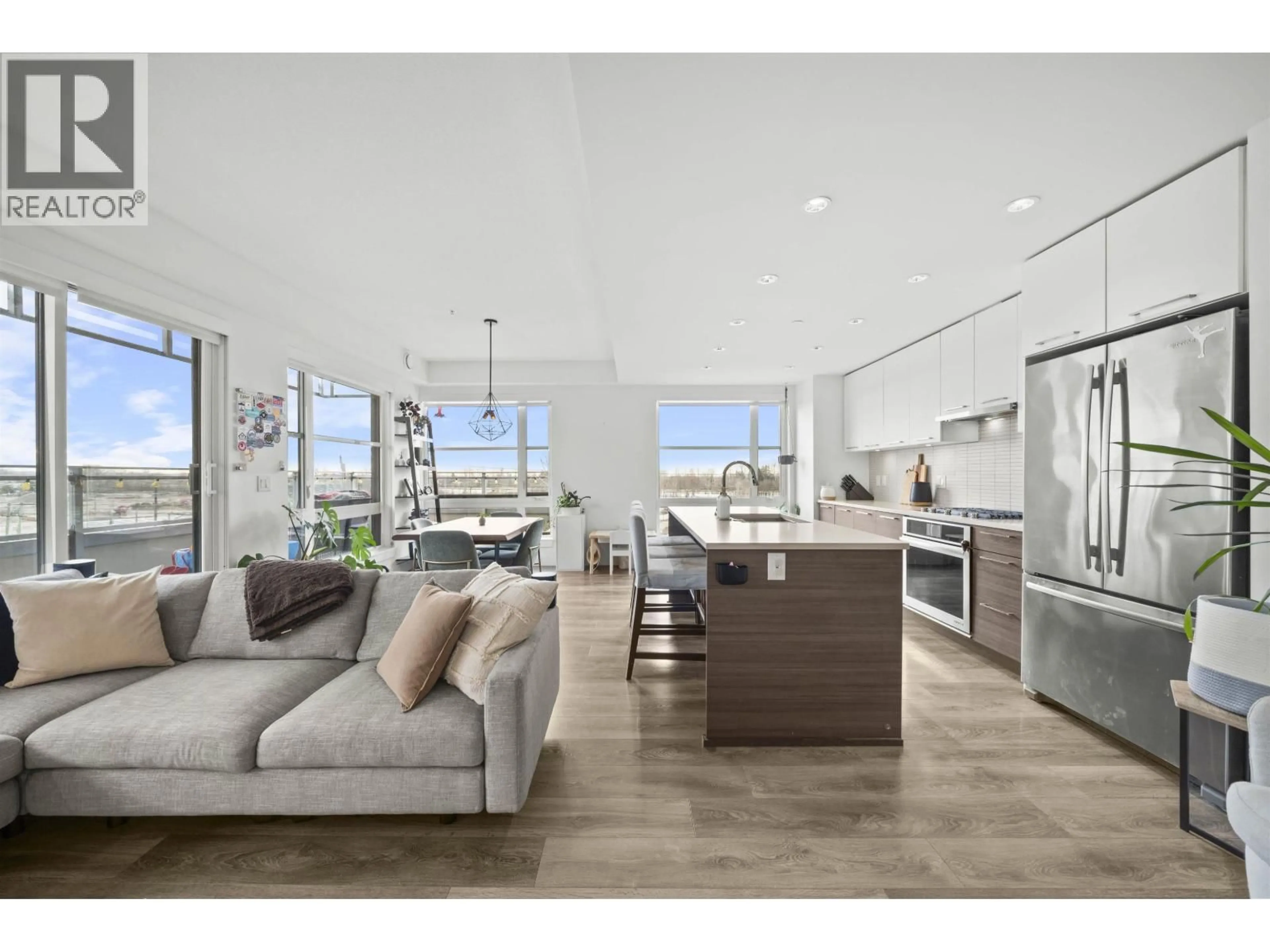 Open concept kitchen, unknown for 615 - 3488 SAWMILL CRESCENT, Vancouver British Columbia V5S0C7