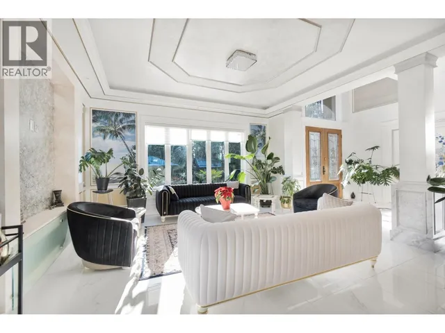 512 23RD STREET, North Vancouver 5