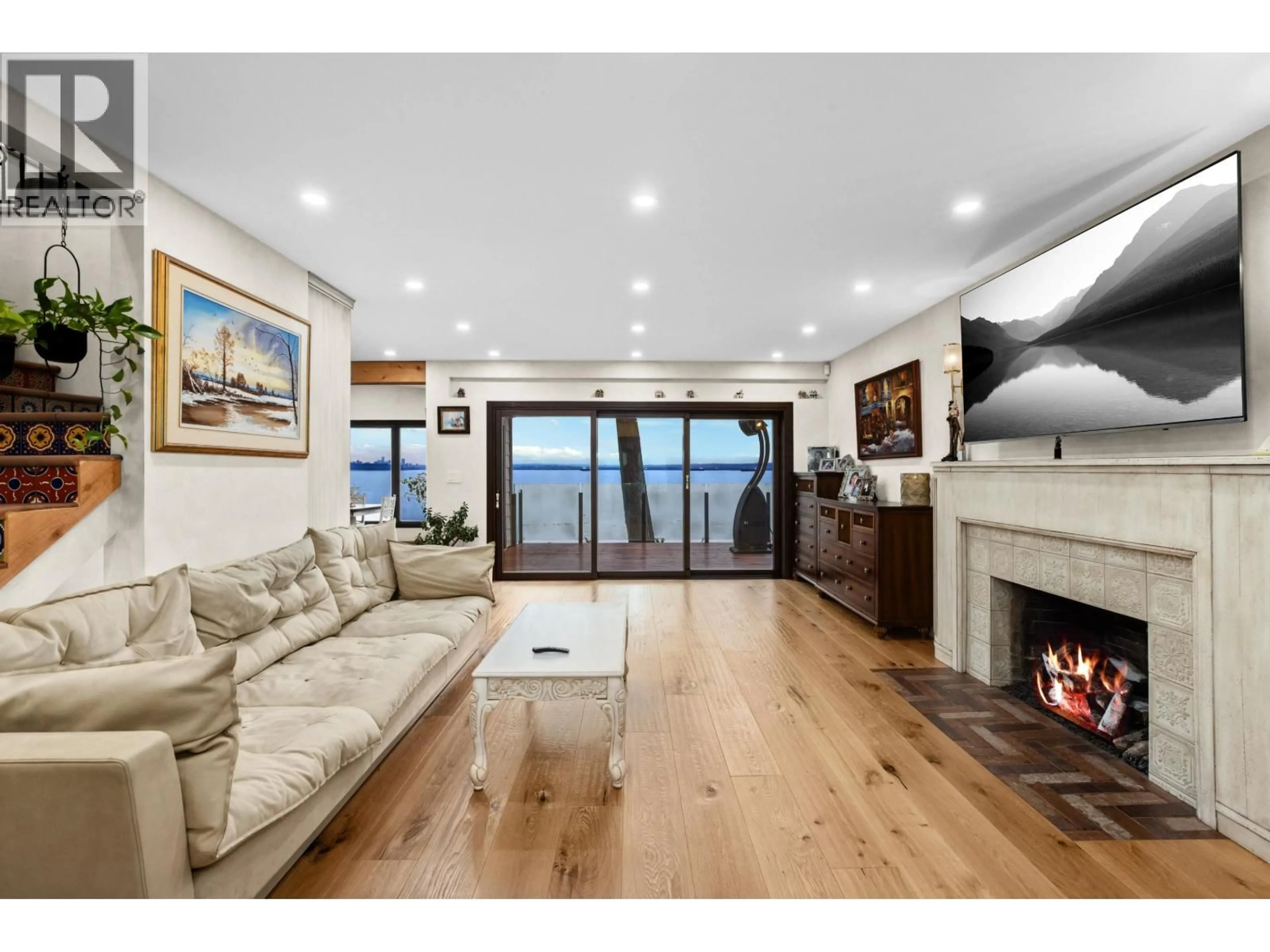 Unknown for 3298 RADCLIFFE AVENUE, West Vancouver British Columbia V7V1G6