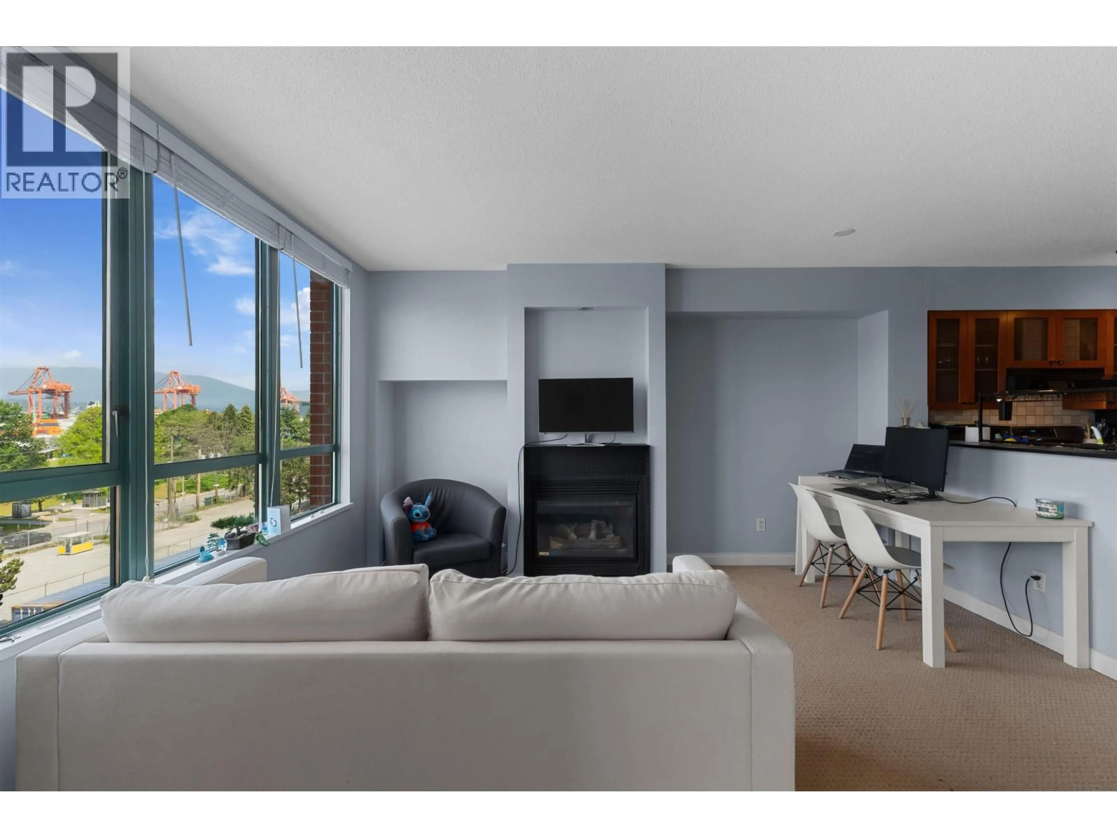 Living room with furniture, unknown for 604 - 55 ALEXANDER STREET, Vancouver British Columbia V6A1B2