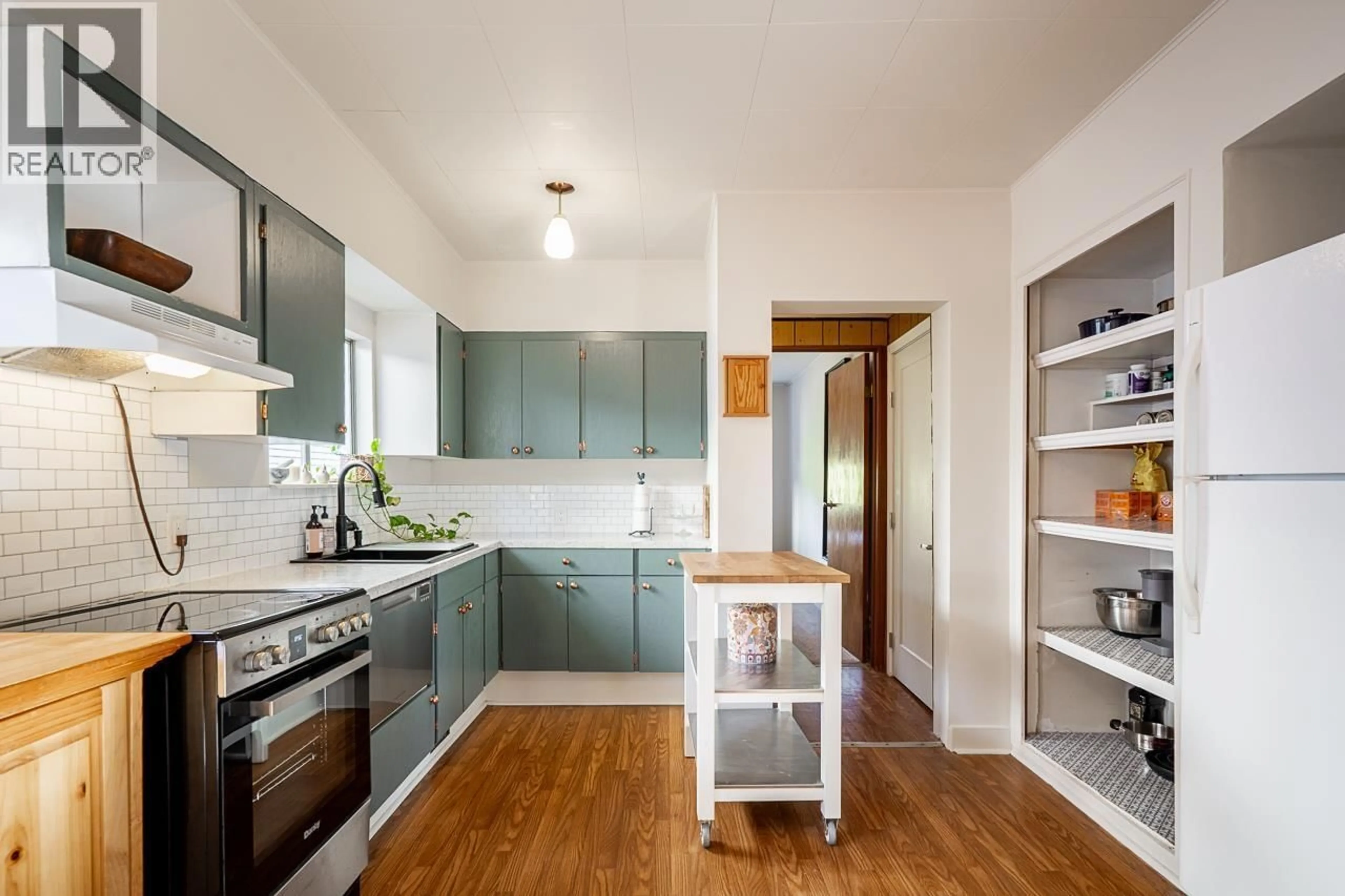 Unknown for 3446 CHURCH STREET, North Vancouver British Columbia V7K2L4