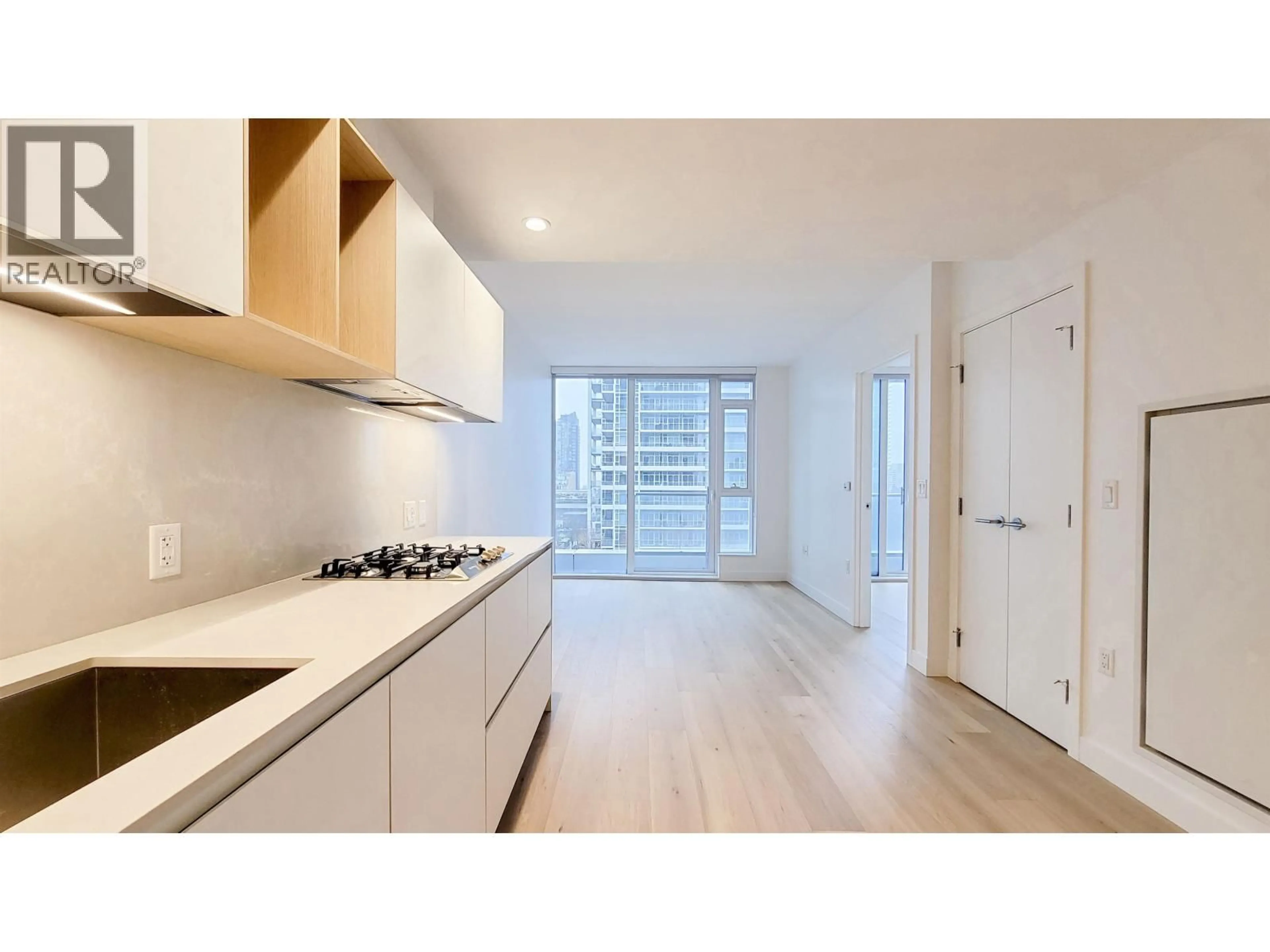 Standard kitchen, unknown for 803 - 6000 MCKAY AVENUE, Burnaby British Columbia V5H0K2