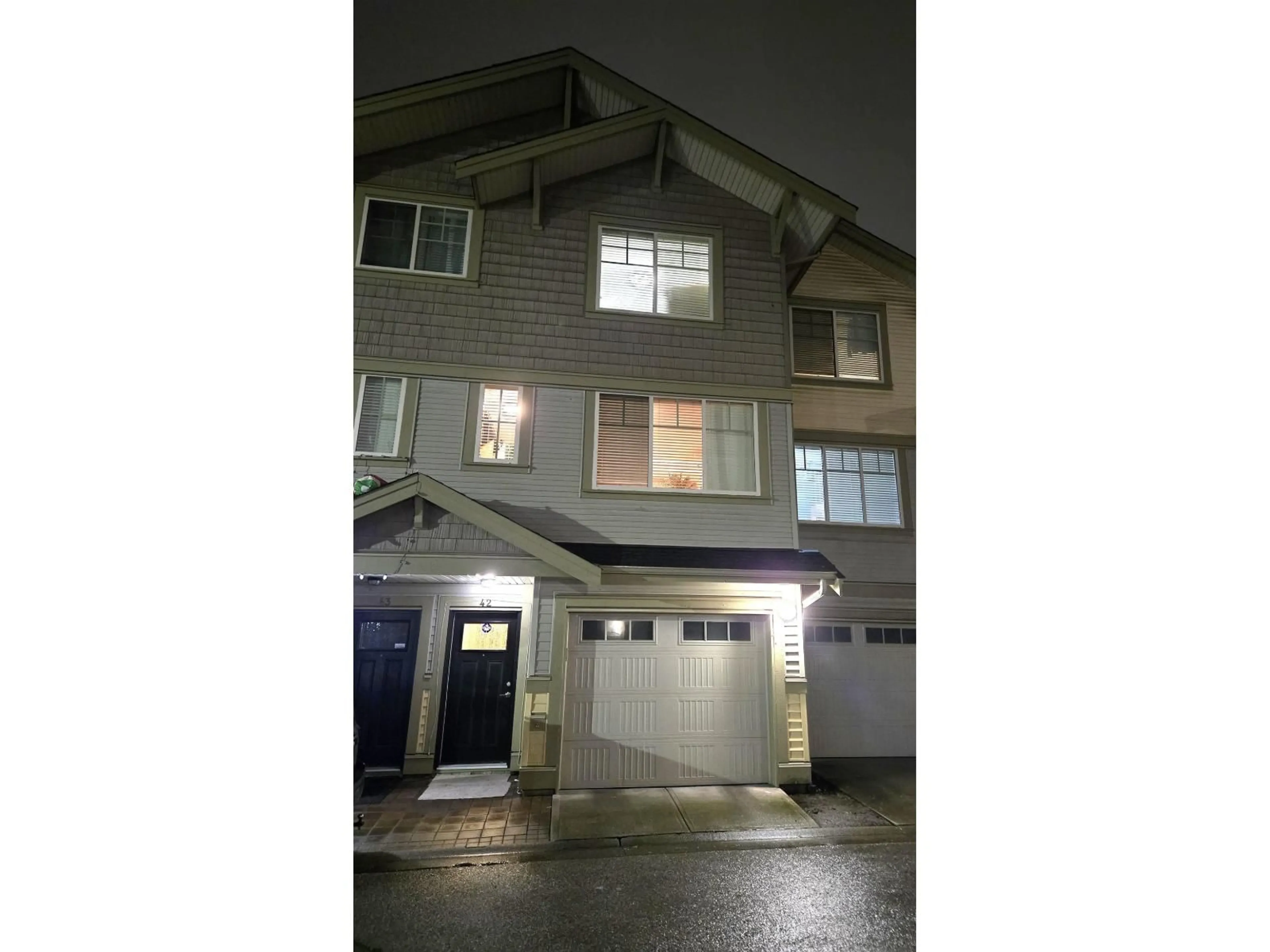 Unknown for 42 - 9533 130A STREET, Surrey British Columbia V3V0B8