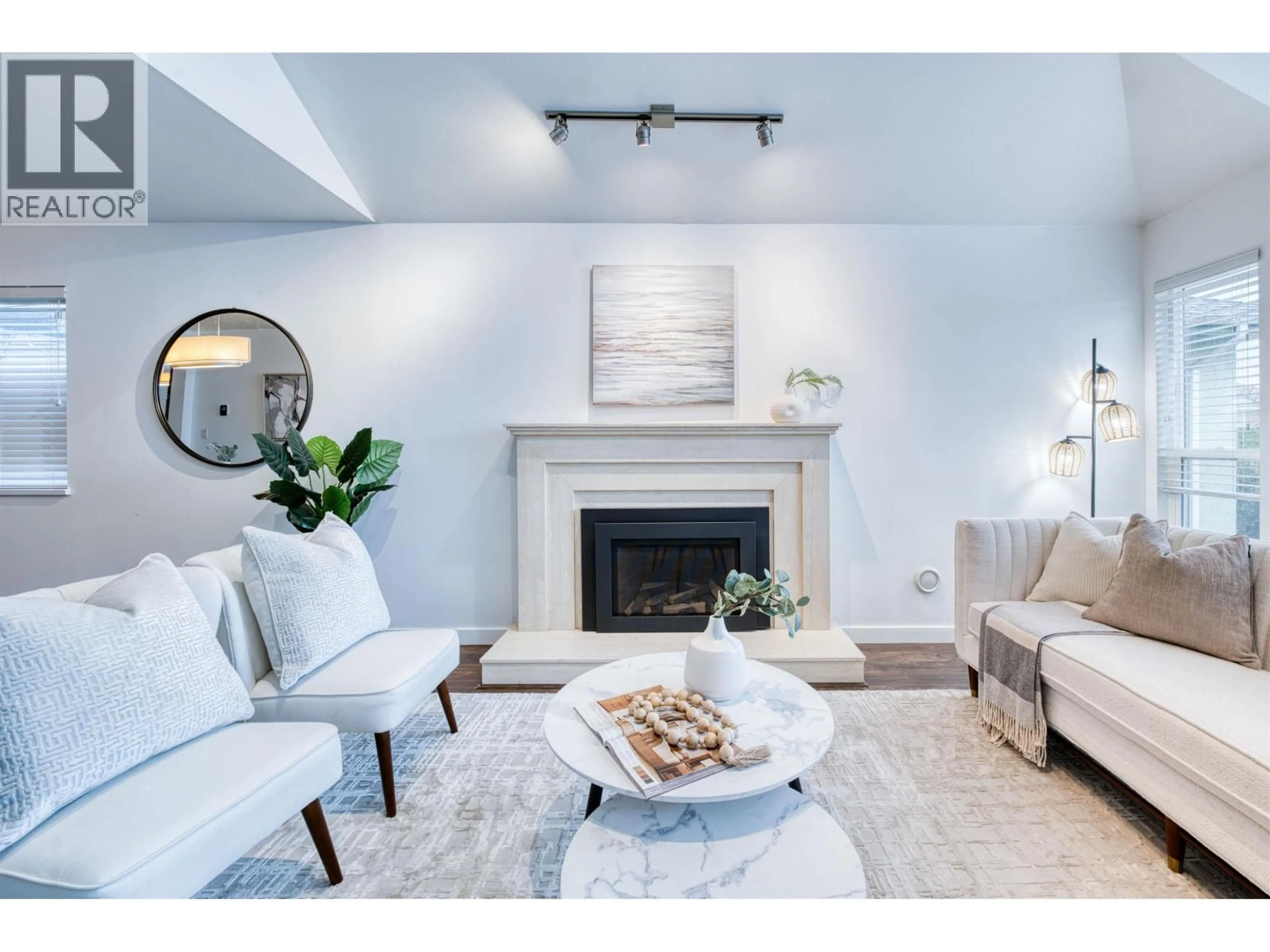 Living room with furniture, unknown for 12328 IMPERIAL DRIVE, Richmond British Columbia V7E6J6