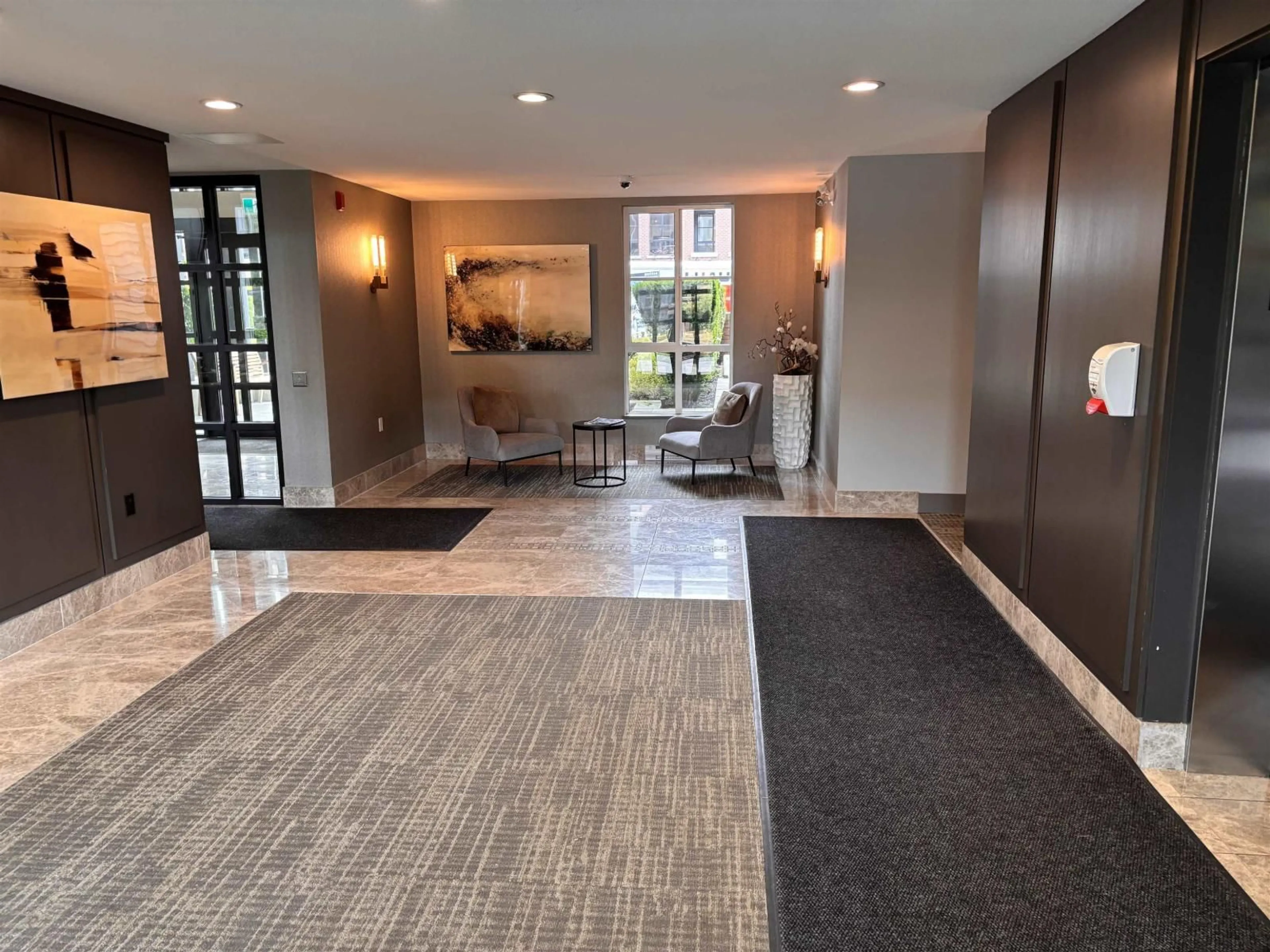 Indoor foyer for 222 - 15137 33 AVENUE, Surrey British Columbia V3Z0Y1