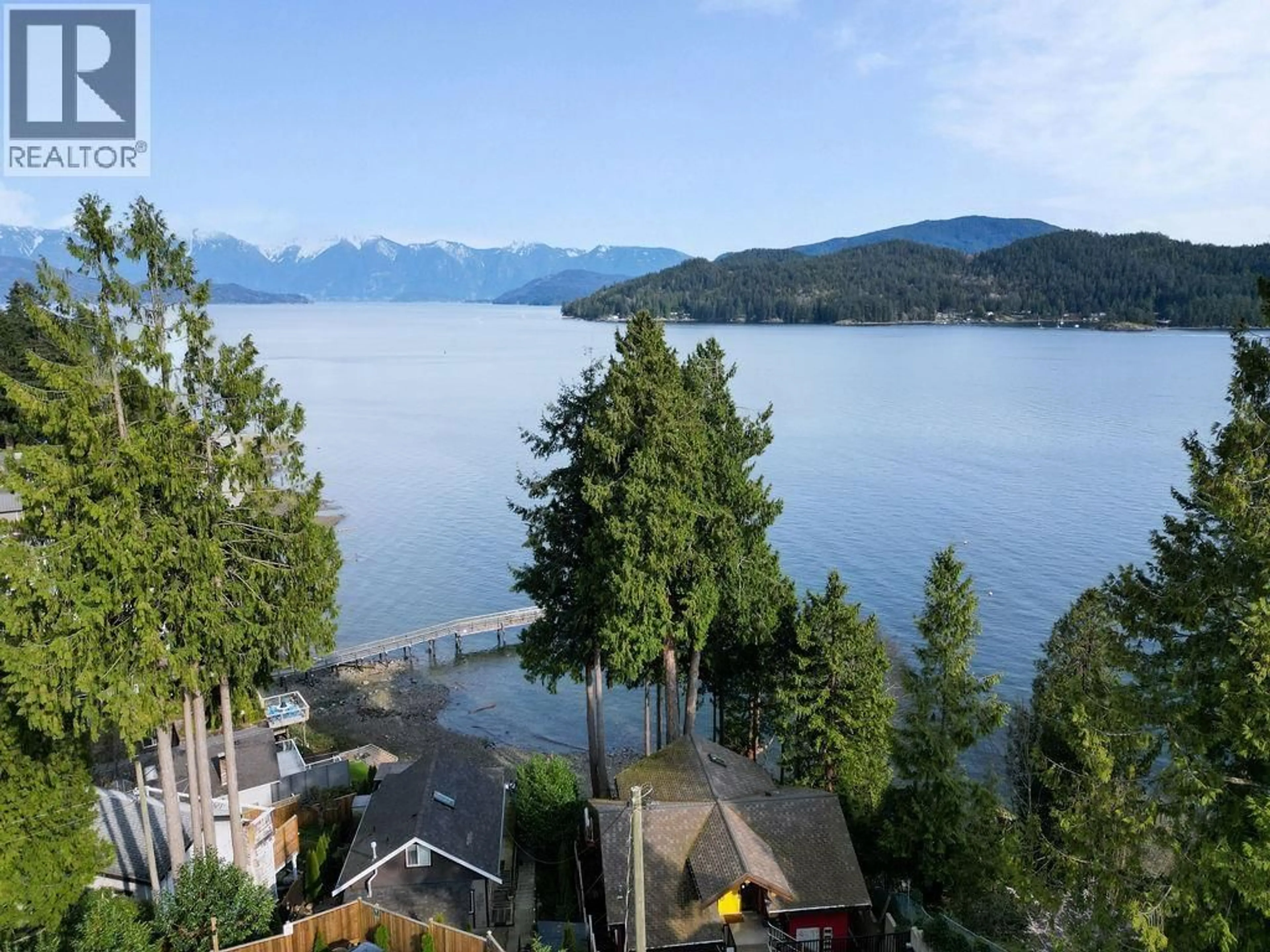 Patio, water/lake/river/ocean view for 790 MARINE DRIVE, Gibsons British Columbia V0N1V1
