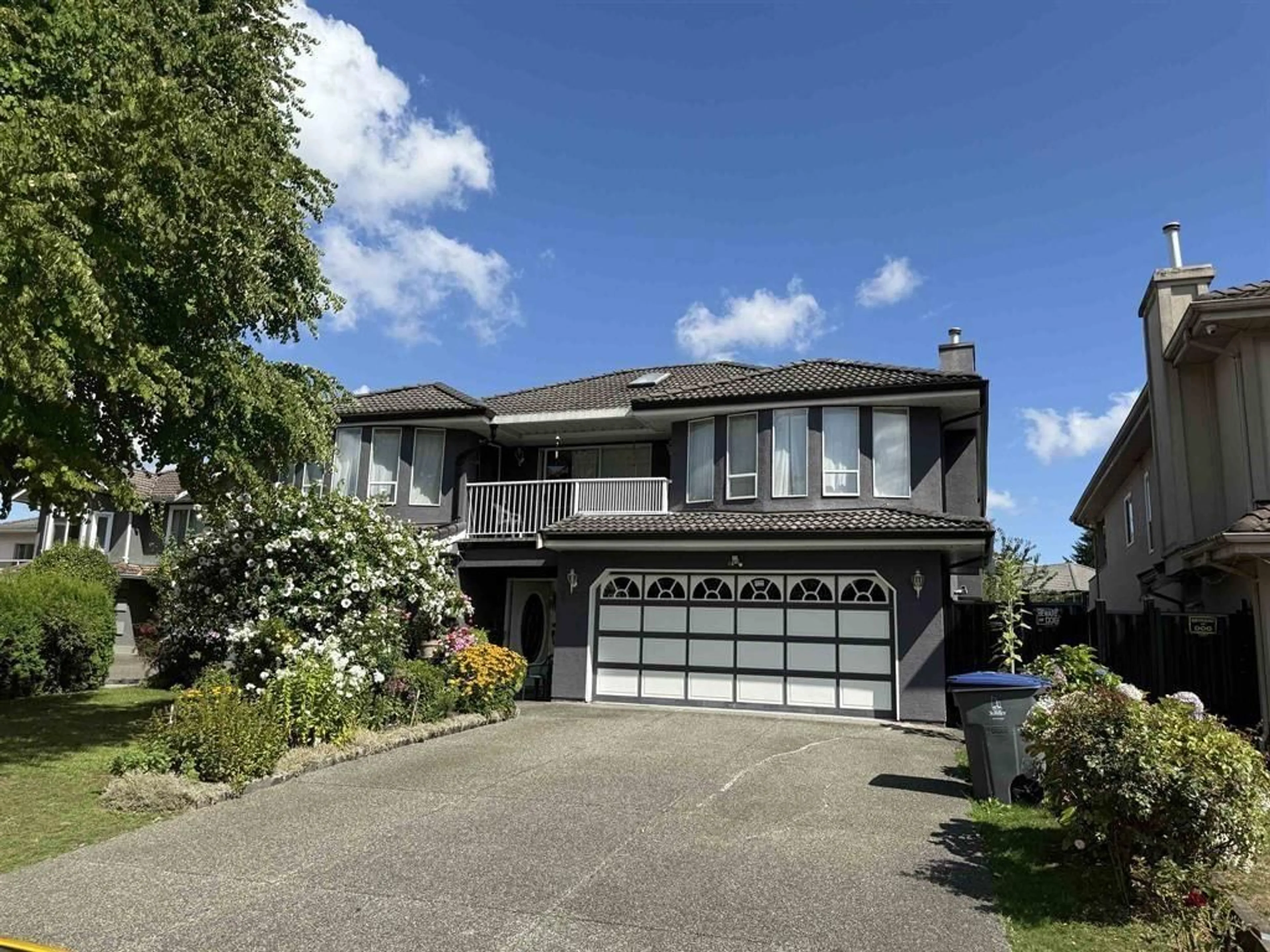 Unknown for 7688 120A STREET, Surrey British Columbia V3W1J4