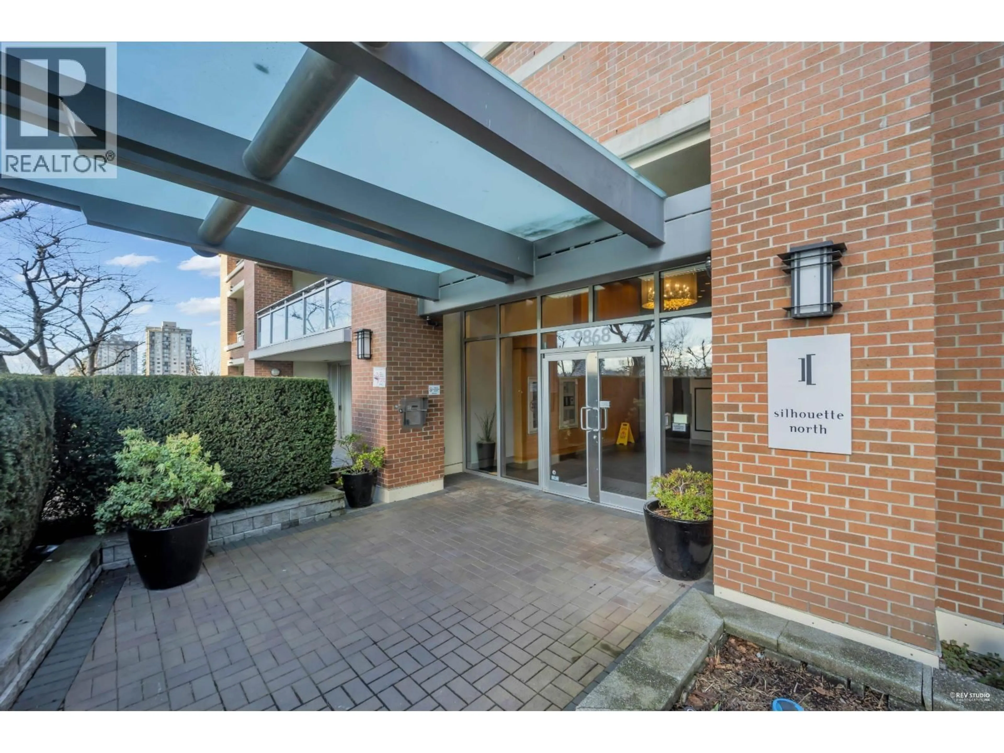Indoor foyer for 207 - 9868 CAMERON STREET, Burnaby British Columbia V3J0A5