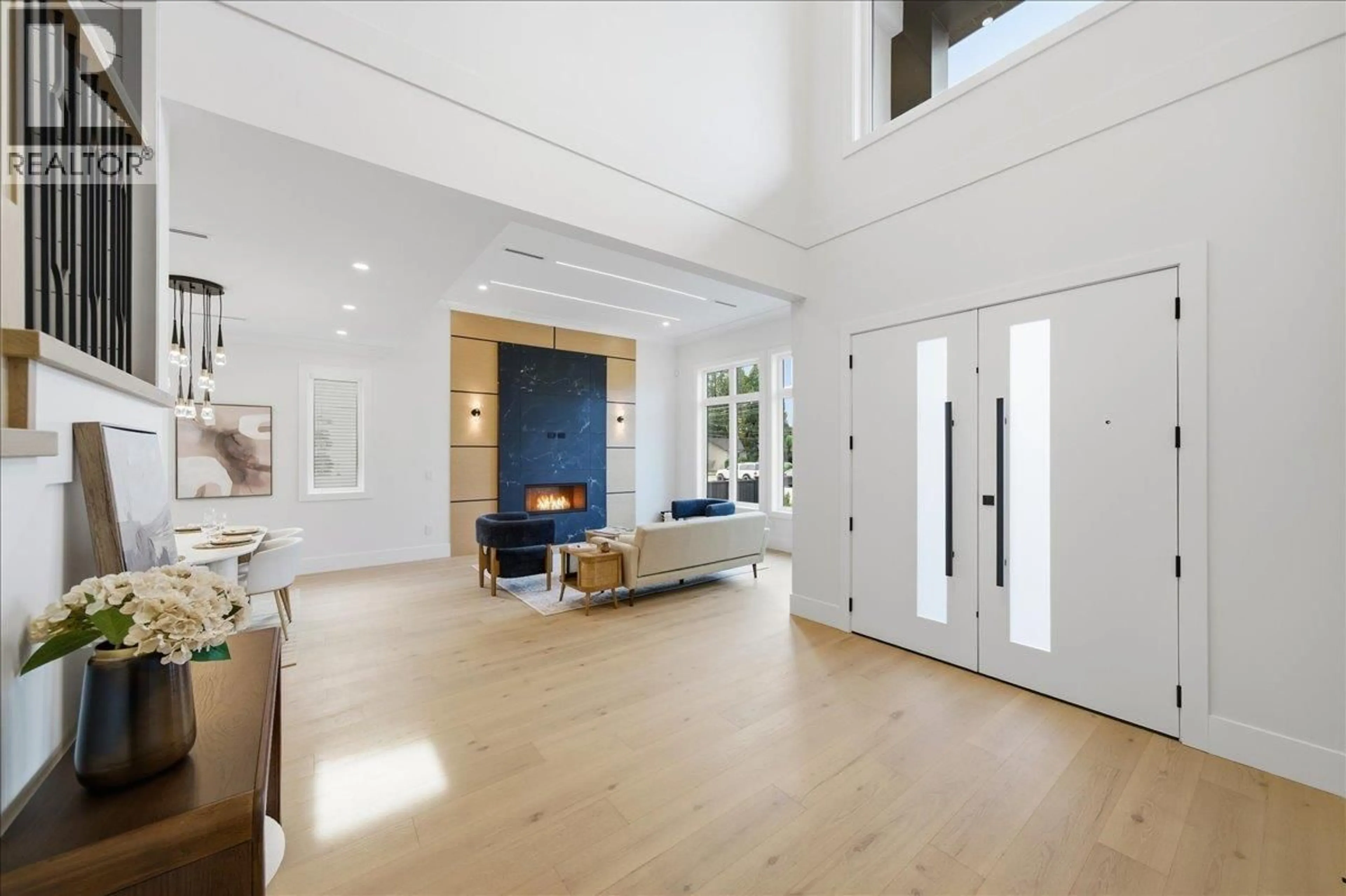 Indoor entryway for 821 PORTER STREET, Coquitlam British Columbia V3J5B9