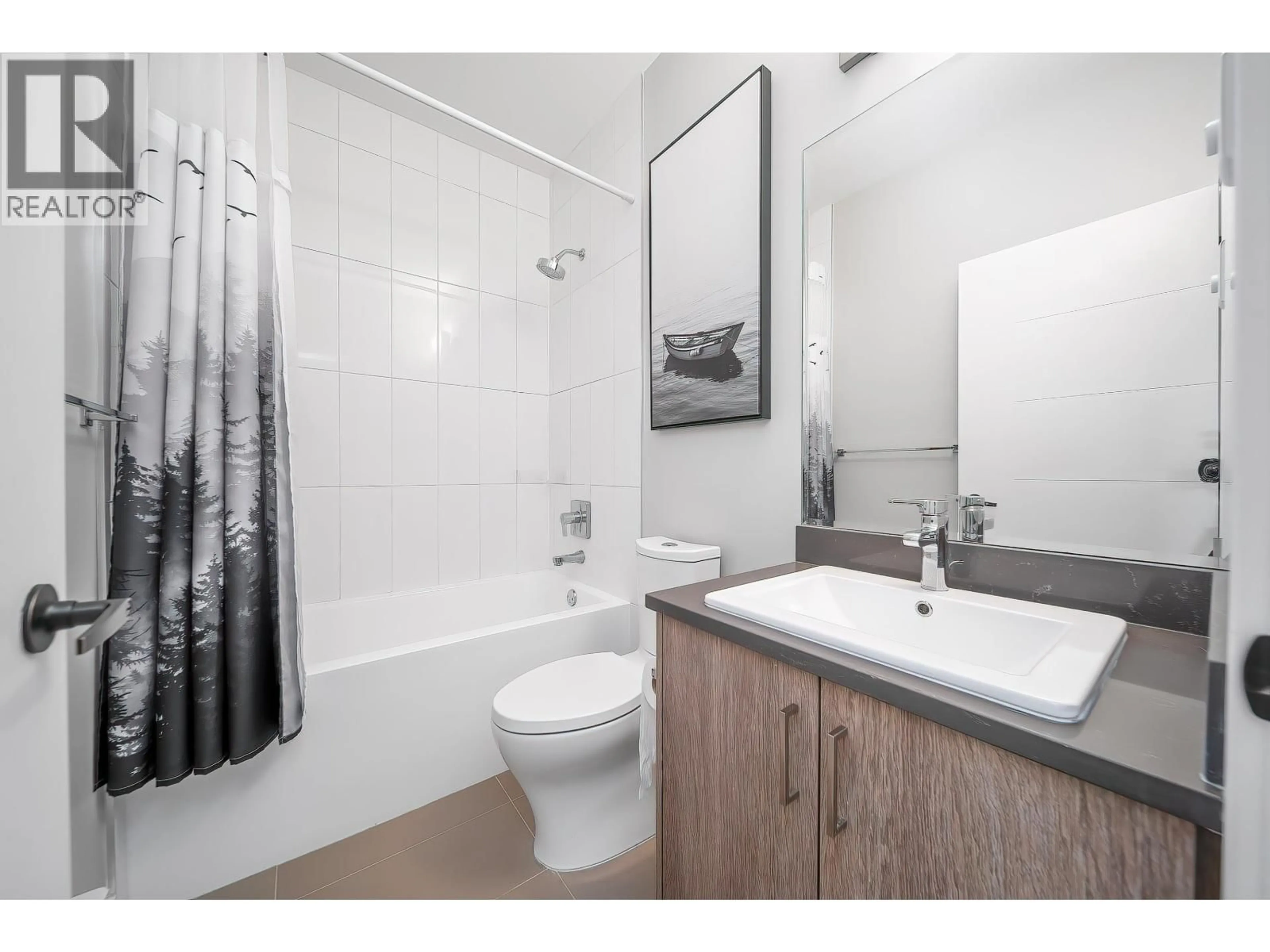 Standard bathroom, unknown for 111 - 3525 CHANDLER STREET, Coquitlam British Columbia V3E0L9